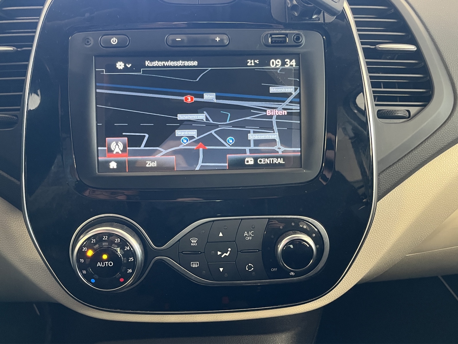 RENAULT Captur 1.3 TCe S-Edition EDC S/S-image-12
