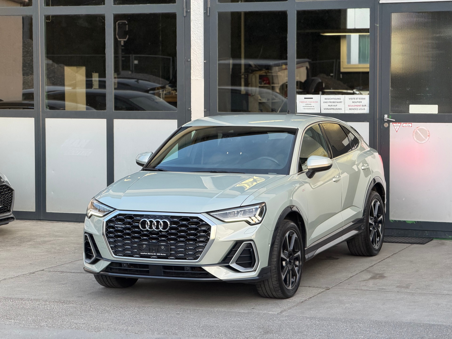 AUDI Q3 Sportback 45 TFSI S line quattro S-tronic-showroom-element-1