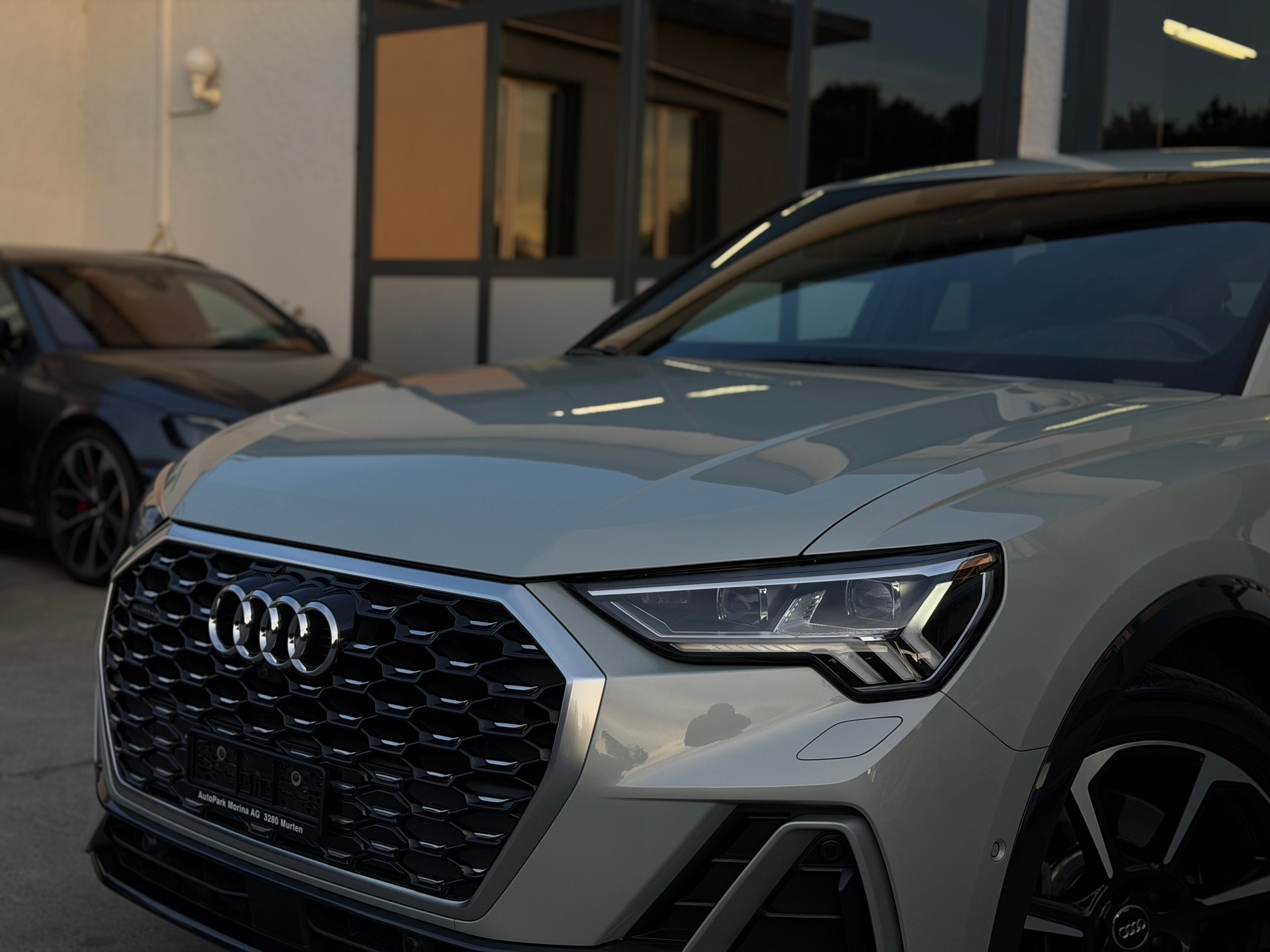 AUDI Q3 Sportback 45 TFSI S line quattro S-tronic-image-9