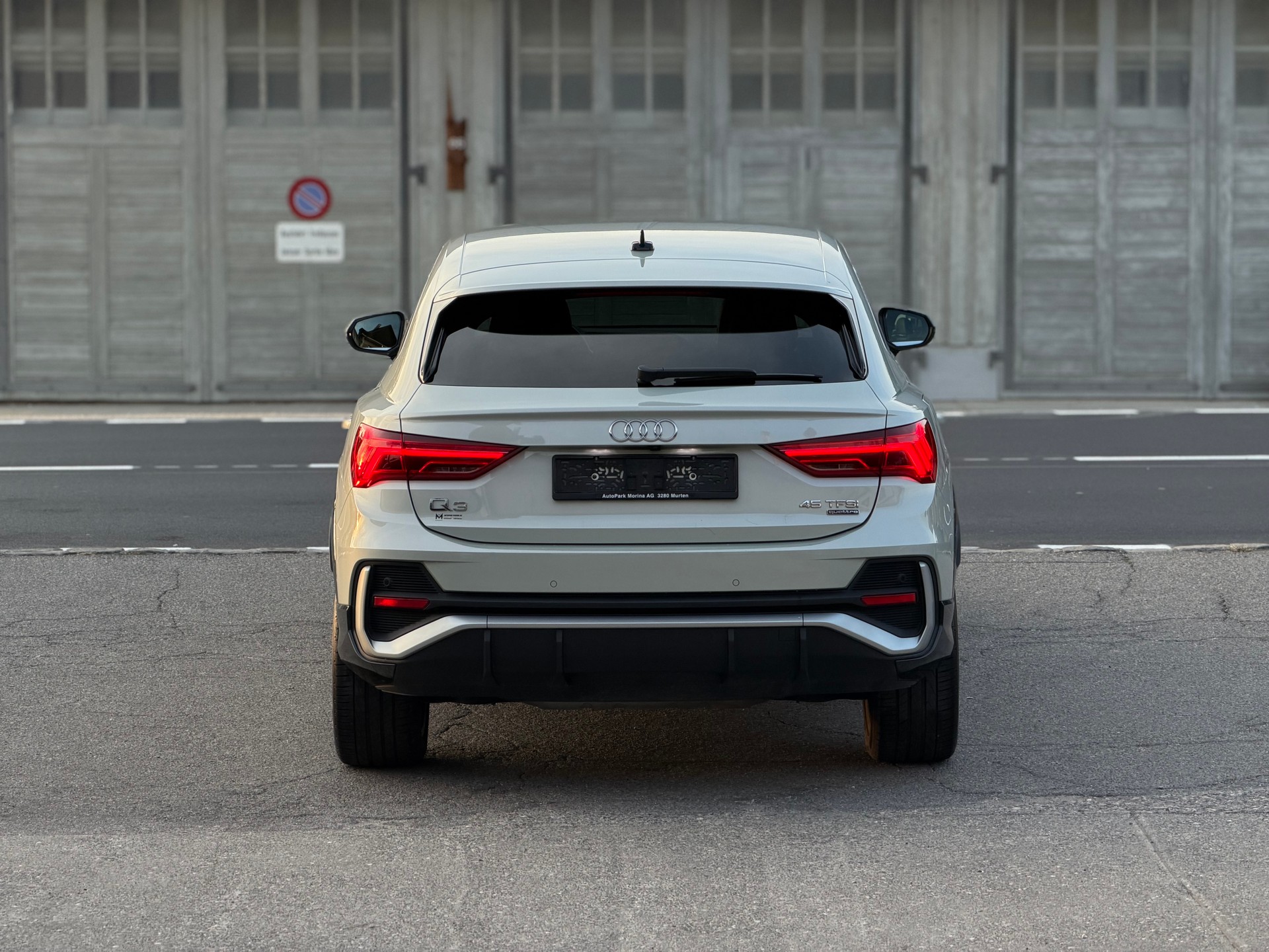 AUDI Q3 Sportback 45 TFSI S line quattro S-tronic-image-5
