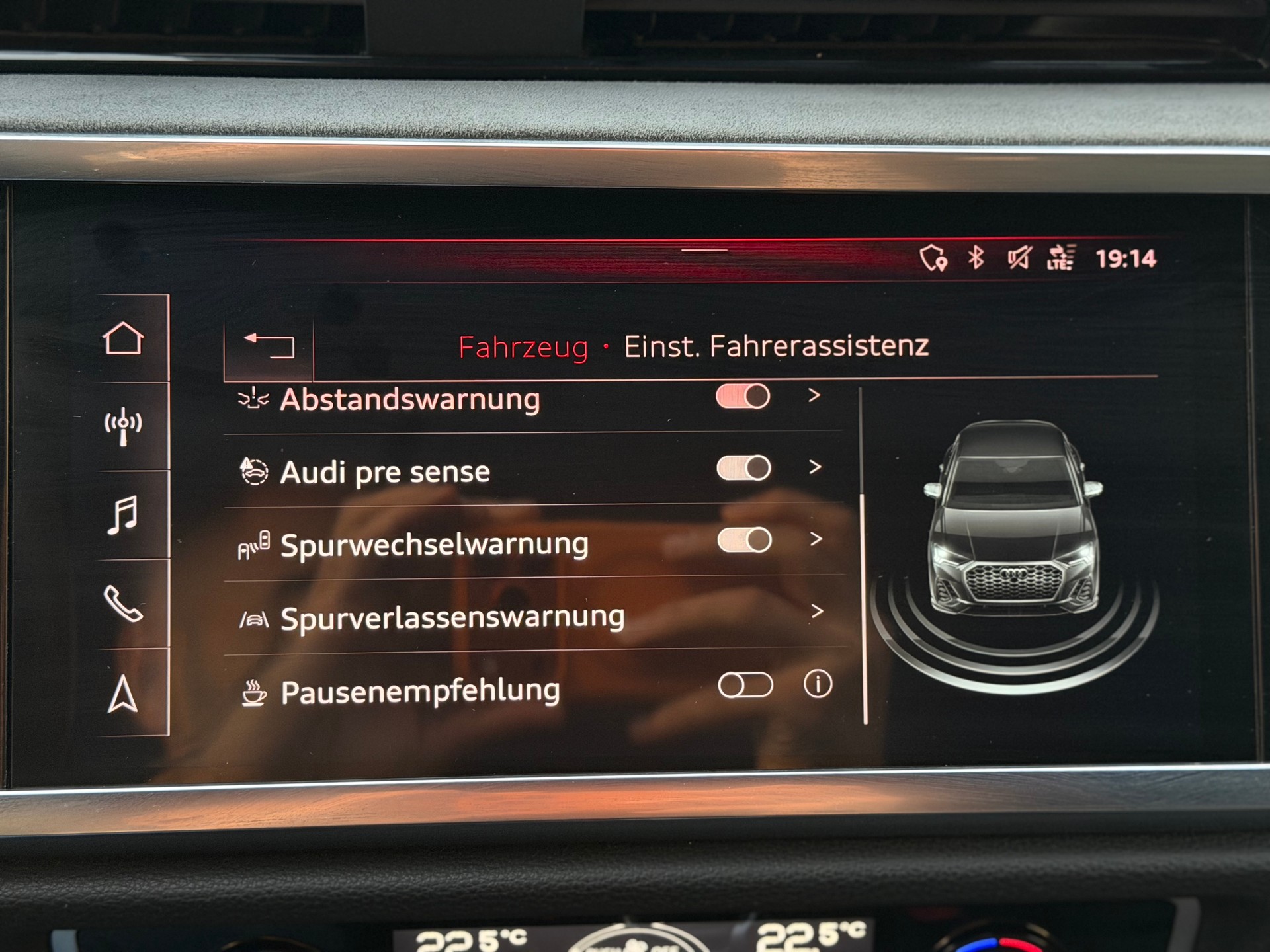 AUDI Q3 Sportback 45 TFSI S line quattro S-tronic-image-23