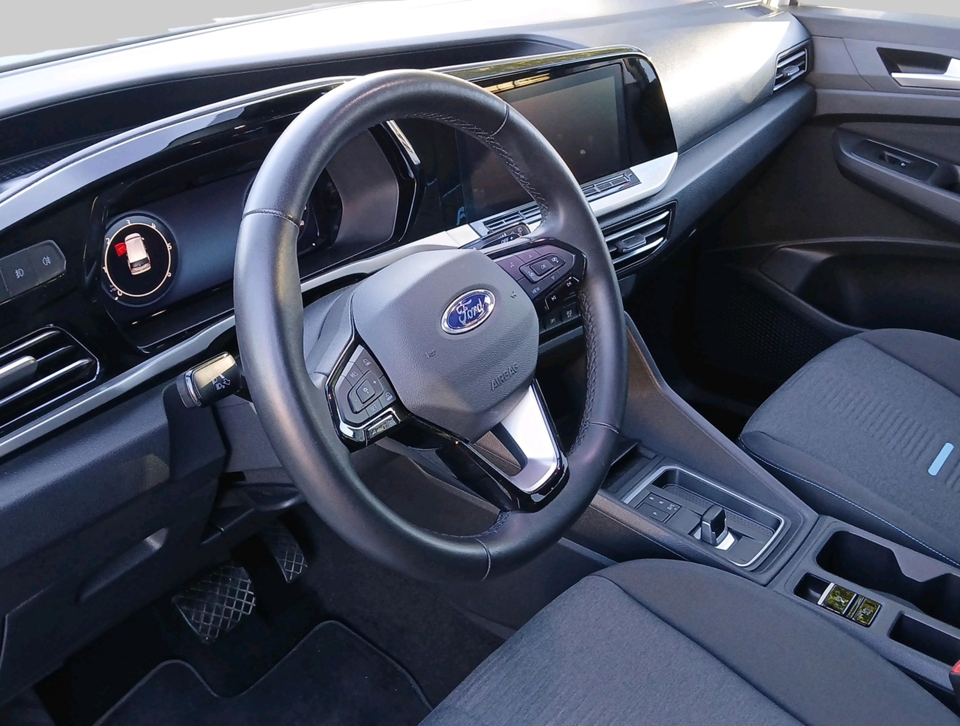 FORD Grand Tourneo Connect 2.0 EcoBlue Titanium Automat-image-7