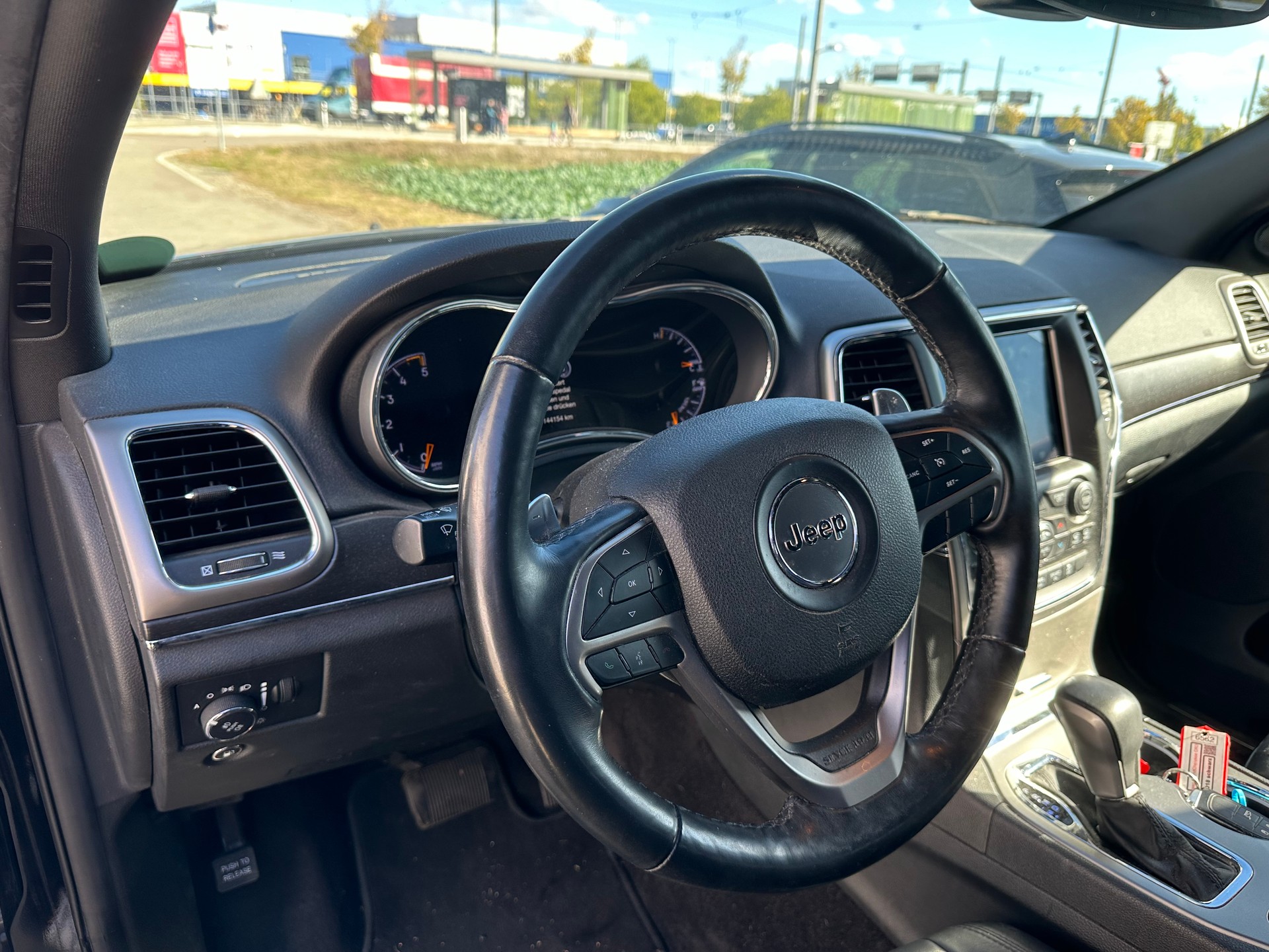 JEEP Grand Cherokee 3.0 CRD Limited Automatic-image-8