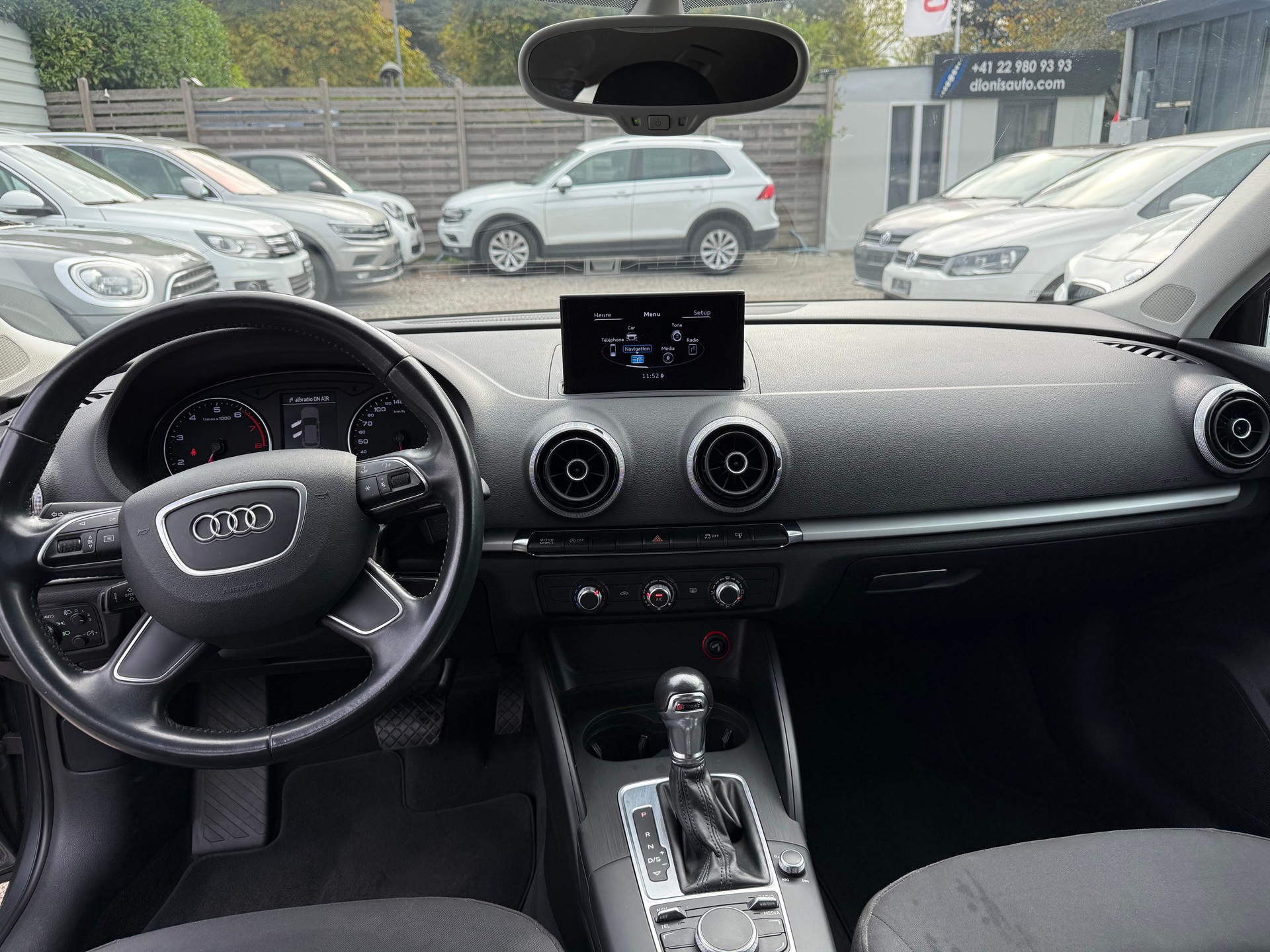 AUDI A3 Sportback 1.4 TFSI Ambiente S-tronic-image-6