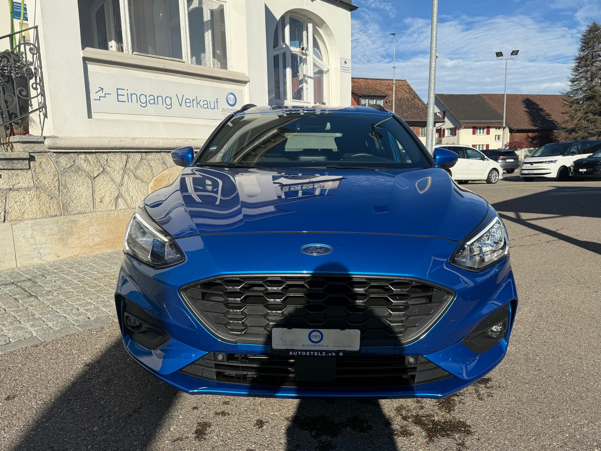 FORD Focus Station Wagon 1.0i EcoB 125 ST-Line-showroom-element-2