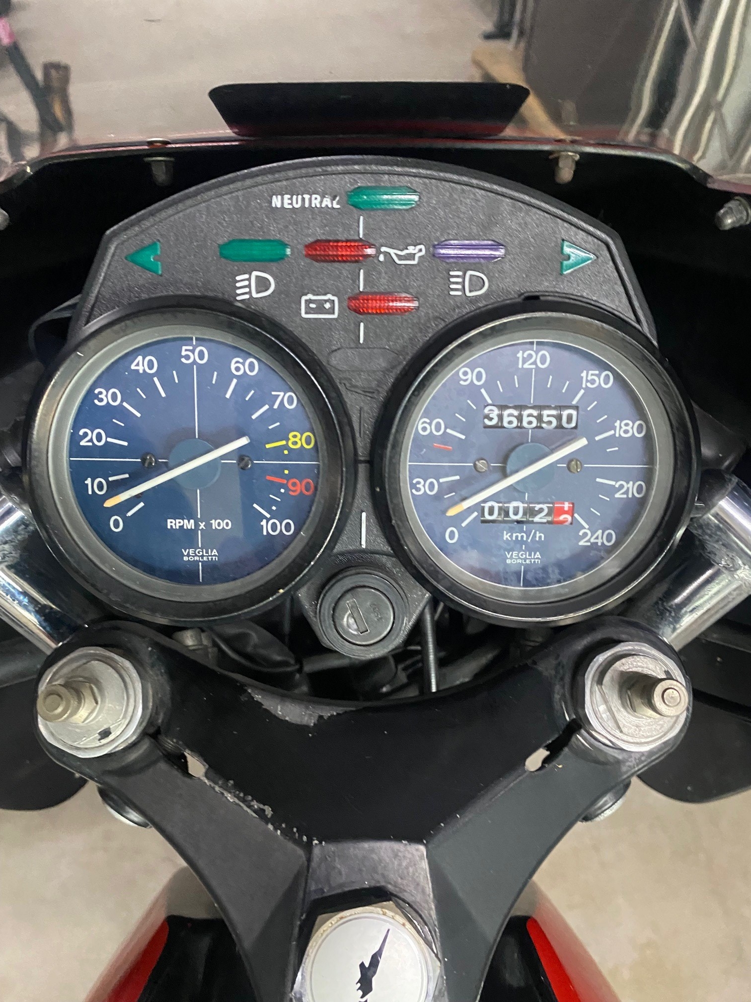 MOTO GUZZI V 50 MONDA-image-4