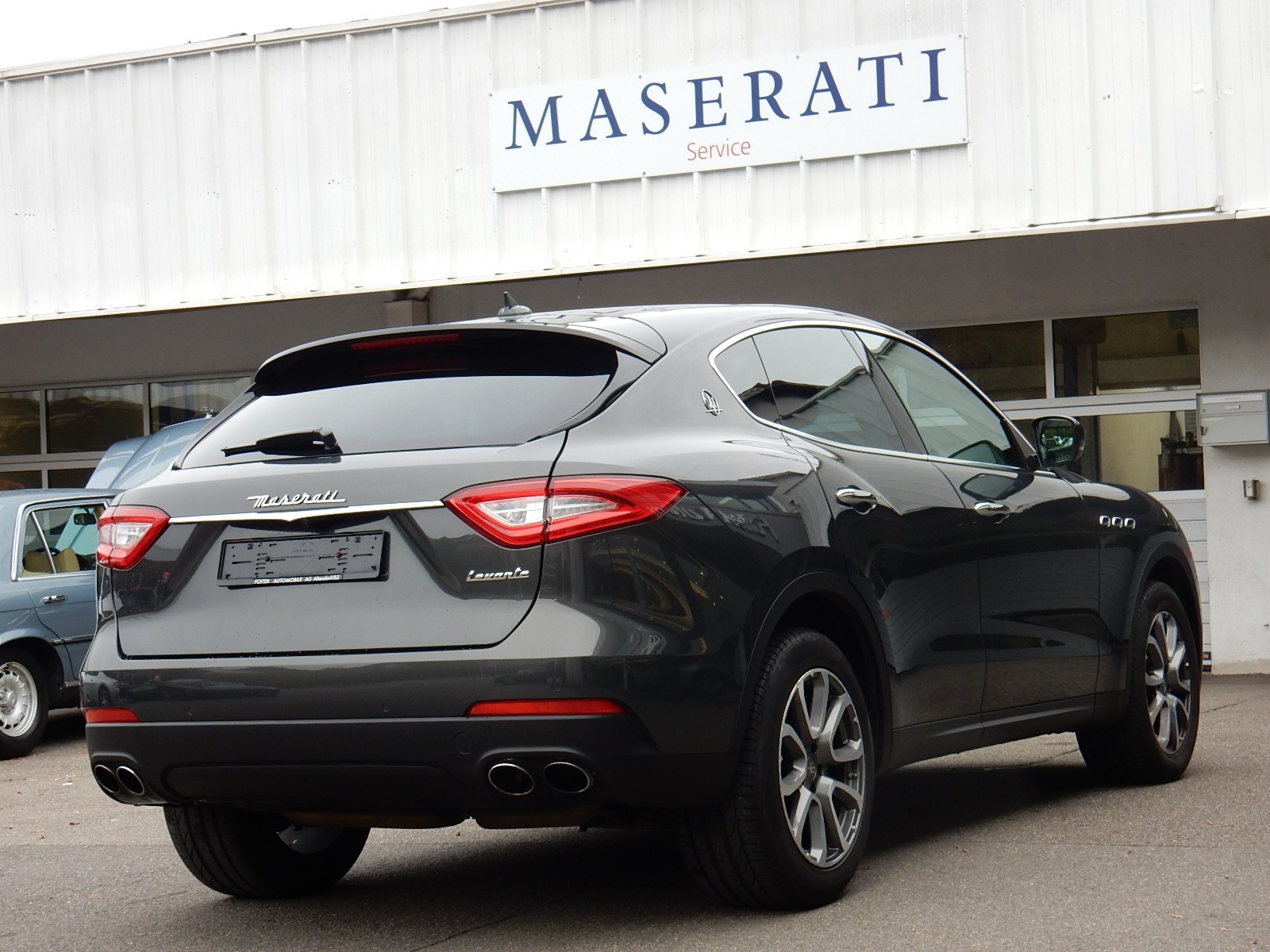 MASERATI Levante S 3.0 V6-showroom-element-3