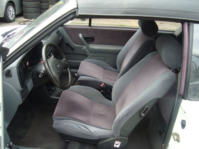 FORD Escort 1600 XR3i-image-8