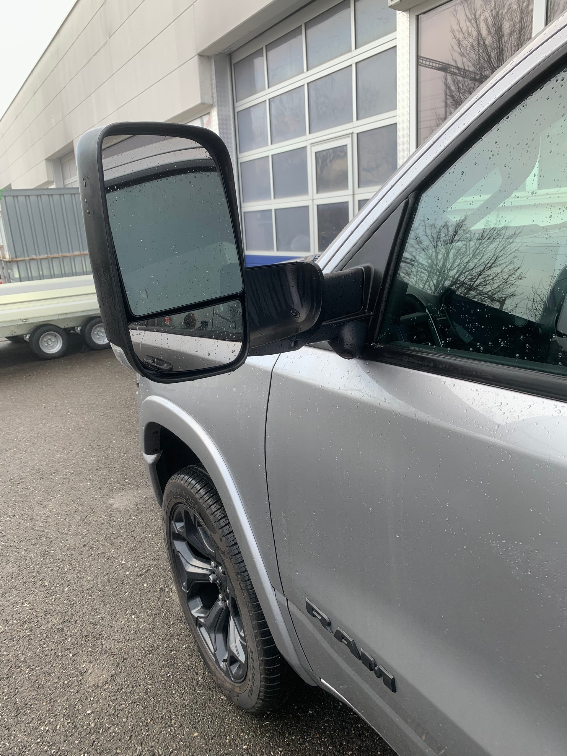 DODGE Ram 1500 Limited Crew Cab 5,7 V8 Night Edition E-Torque-image-14