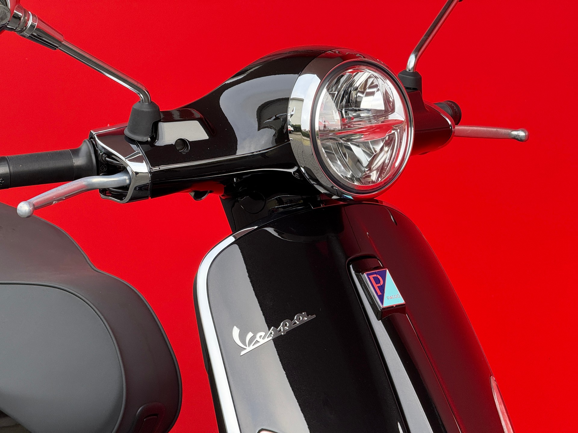 PIAGGIO Vespa 125 Primavera Deluxe Edition-image-9
