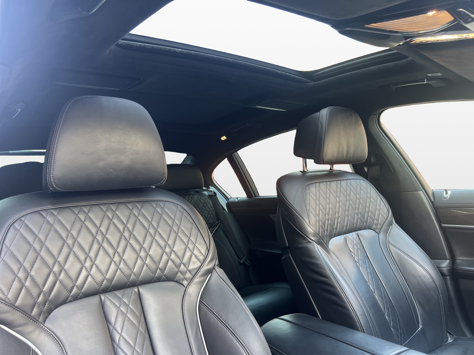 BMW 730Ld xDrive Steptronic-image-15