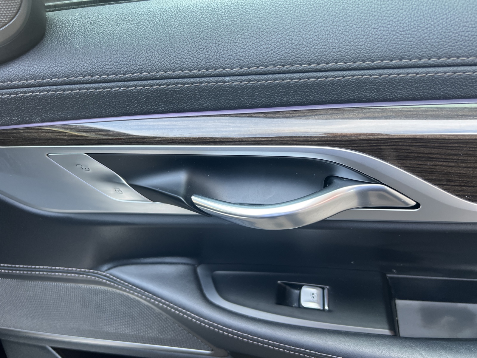 BMW 730Ld xDrive Steptronic-image-16