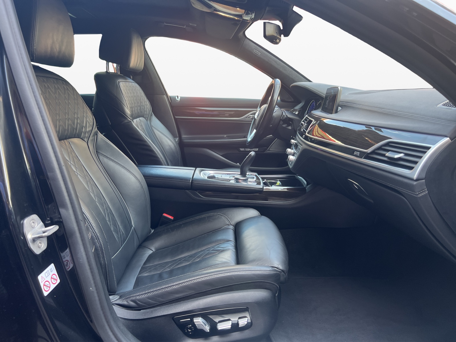 BMW 730Ld xDrive Steptronic-image-14