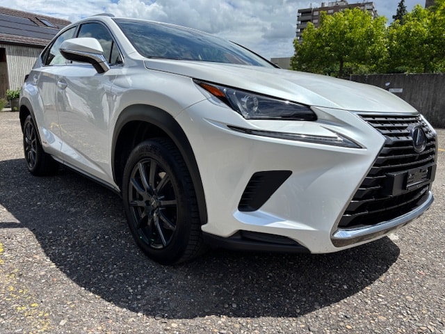 LEXUS NX 300h Impression Automatic-image-2