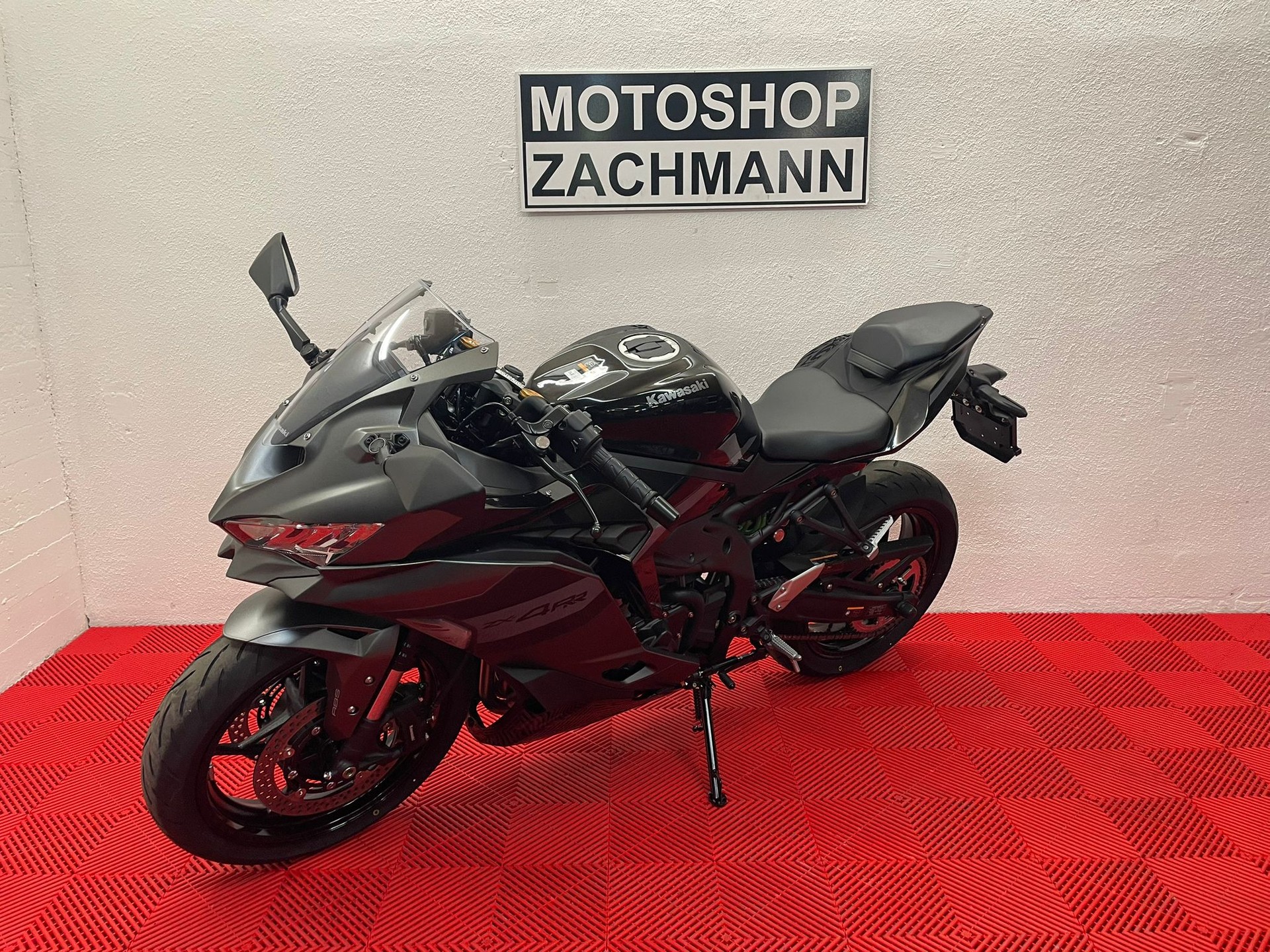 KAWASAKI Ninja ZX-4RR (35kW) 2026-image-1
