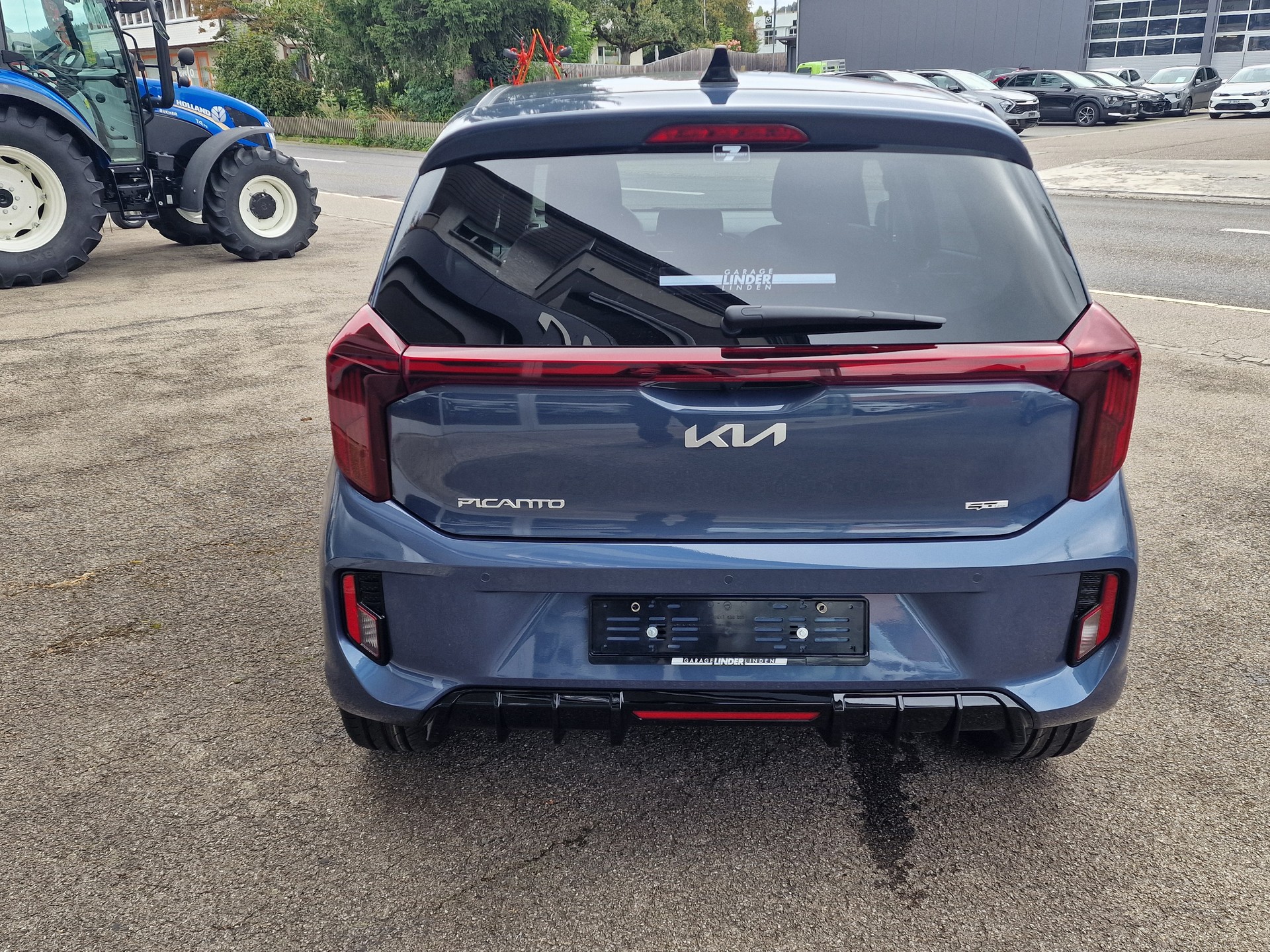 KIA Picanto 1.2 CVVT GT-Line Automatic-showroom-element-2