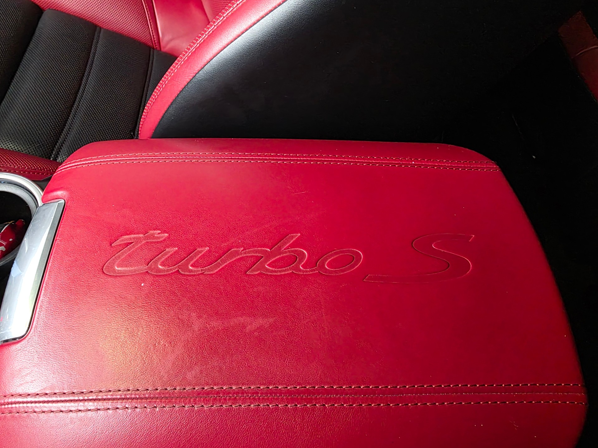 PORSCHE Cayenne Turbo S-image-14