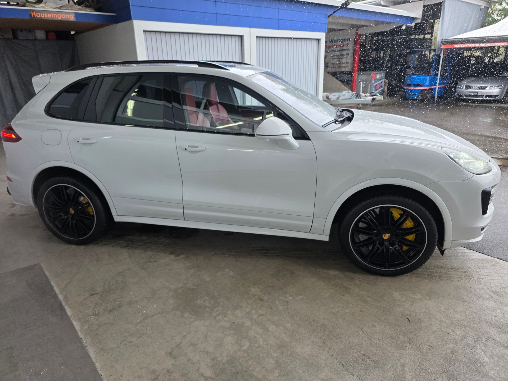 PORSCHE Cayenne Turbo S-image-6