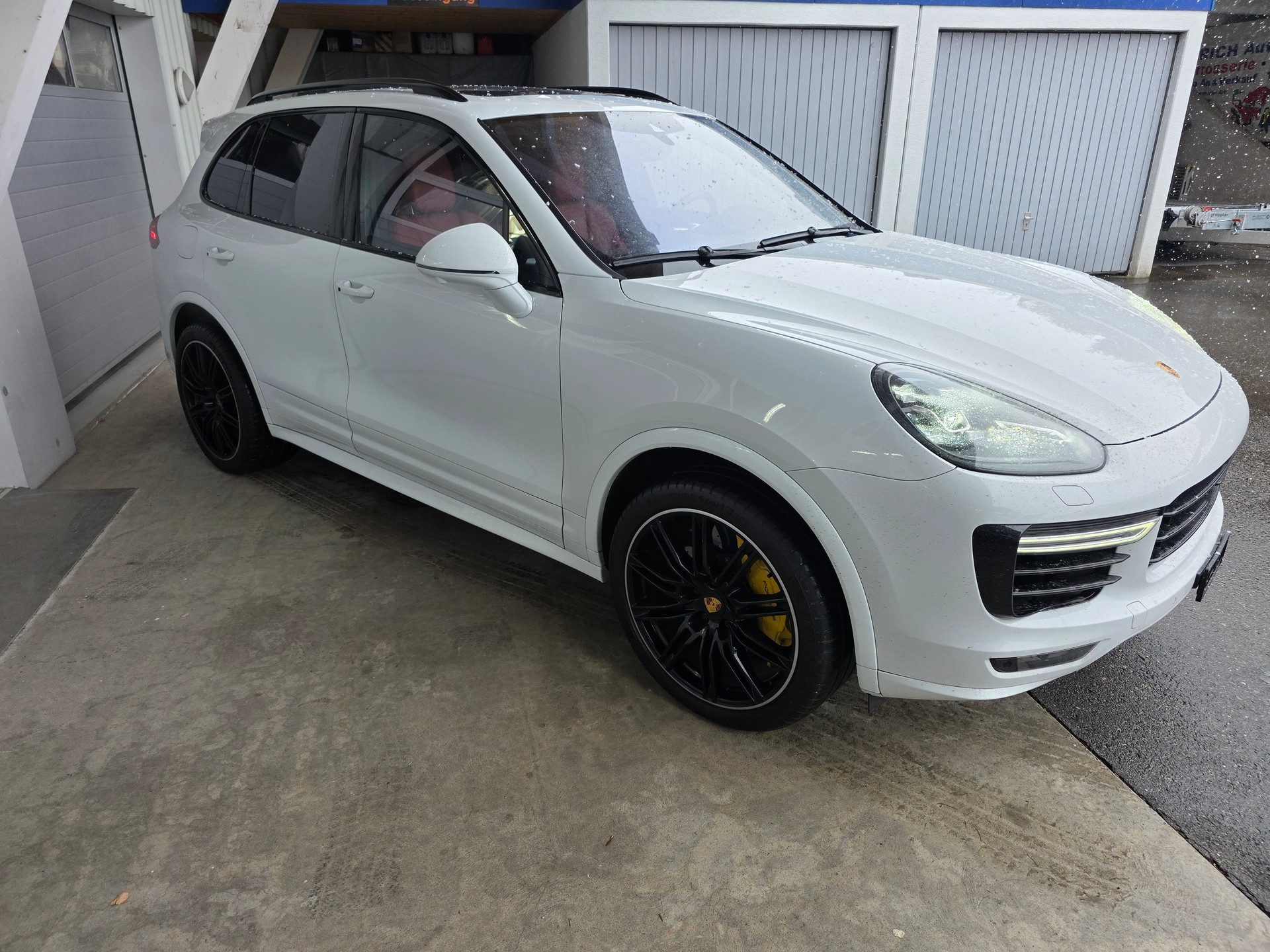 PORSCHE Cayenne Turbo S-image-5