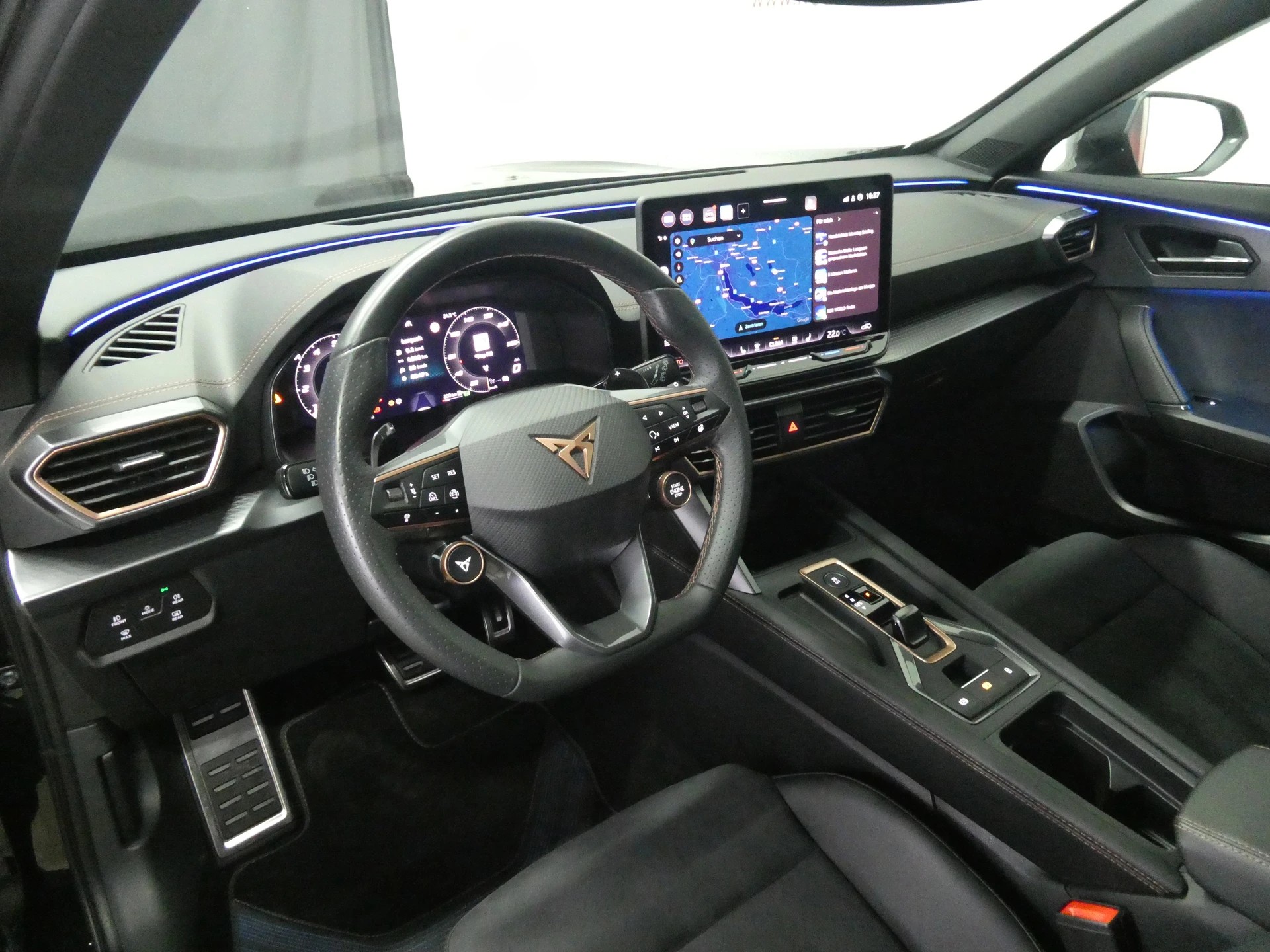 CUPRA Formentor 2.0TSI VZ 4Drive DSG - Digital Cockpit - Sportsitze - Panorama - Kamera - 333 PS-image-7