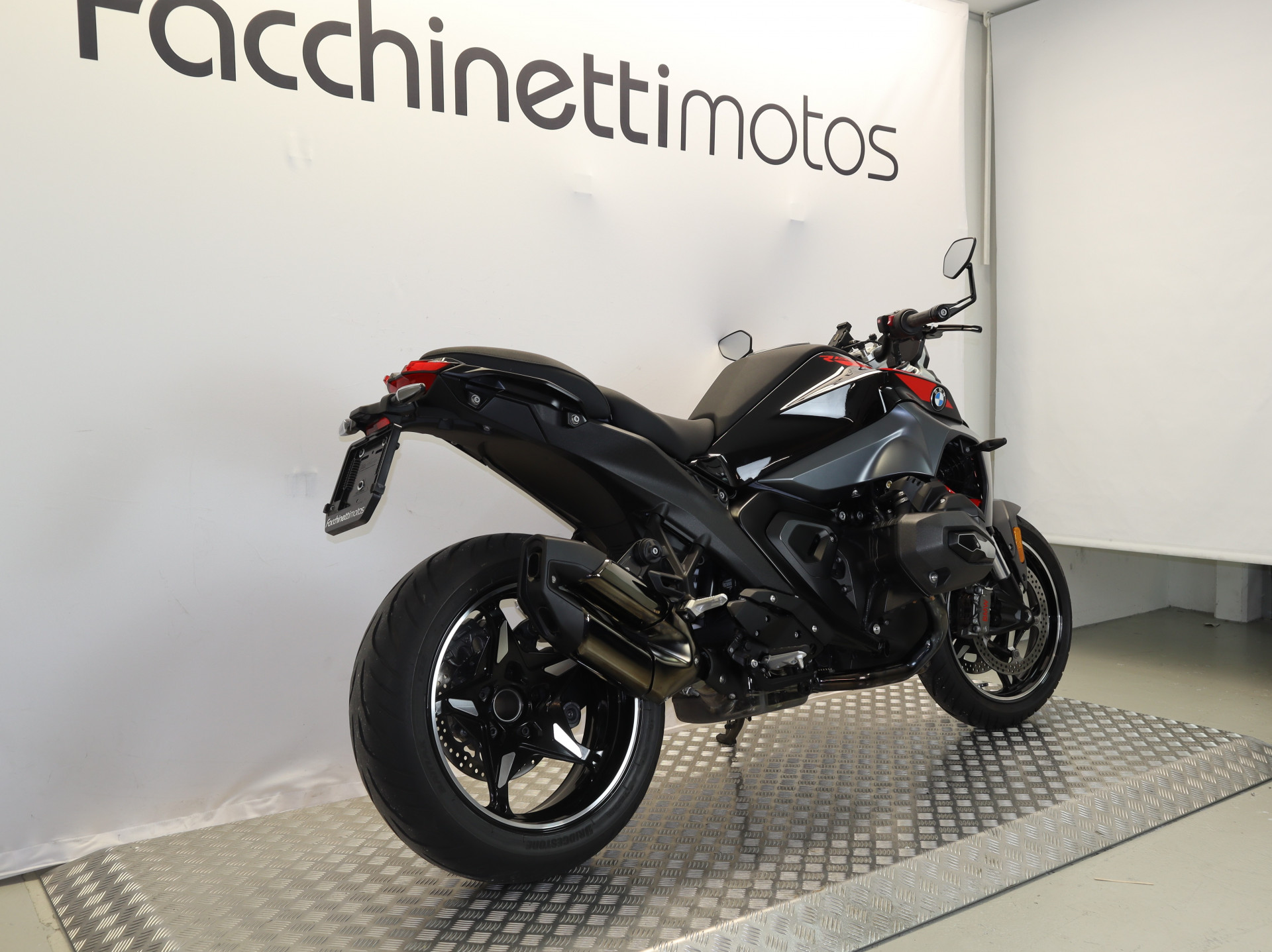 BMW R 1300 R-image-3