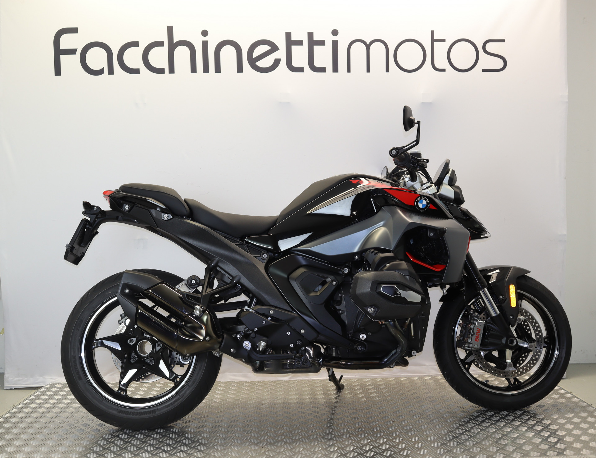 BMW R 1300 R-image-0