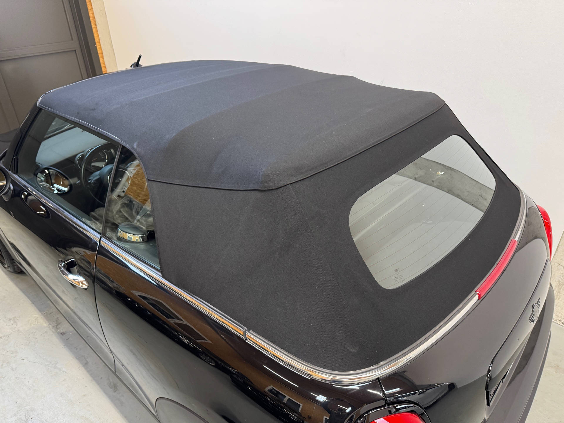 MINI Cabrio Cooper S Cabrio F57-image-9