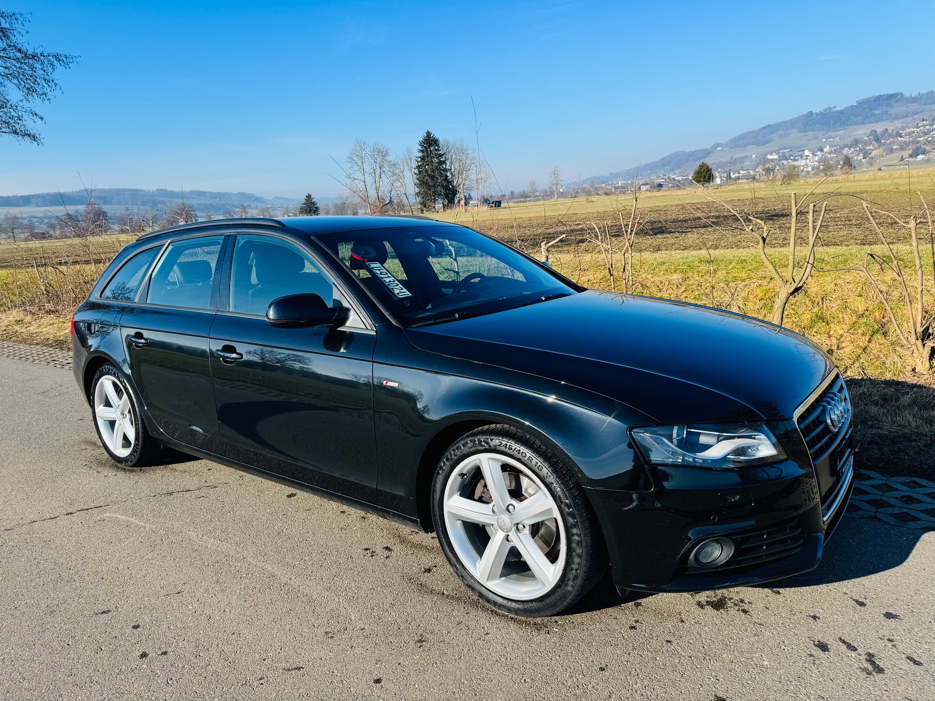 AUDI A4 Avant 2.0 TFSI S-line-image-7
