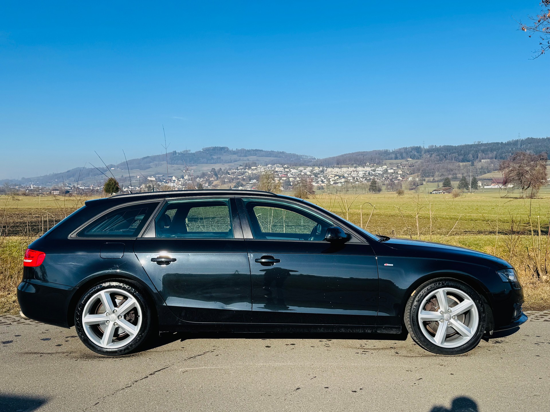 AUDI A4 Avant 2.0 TFSI S-line-image-6