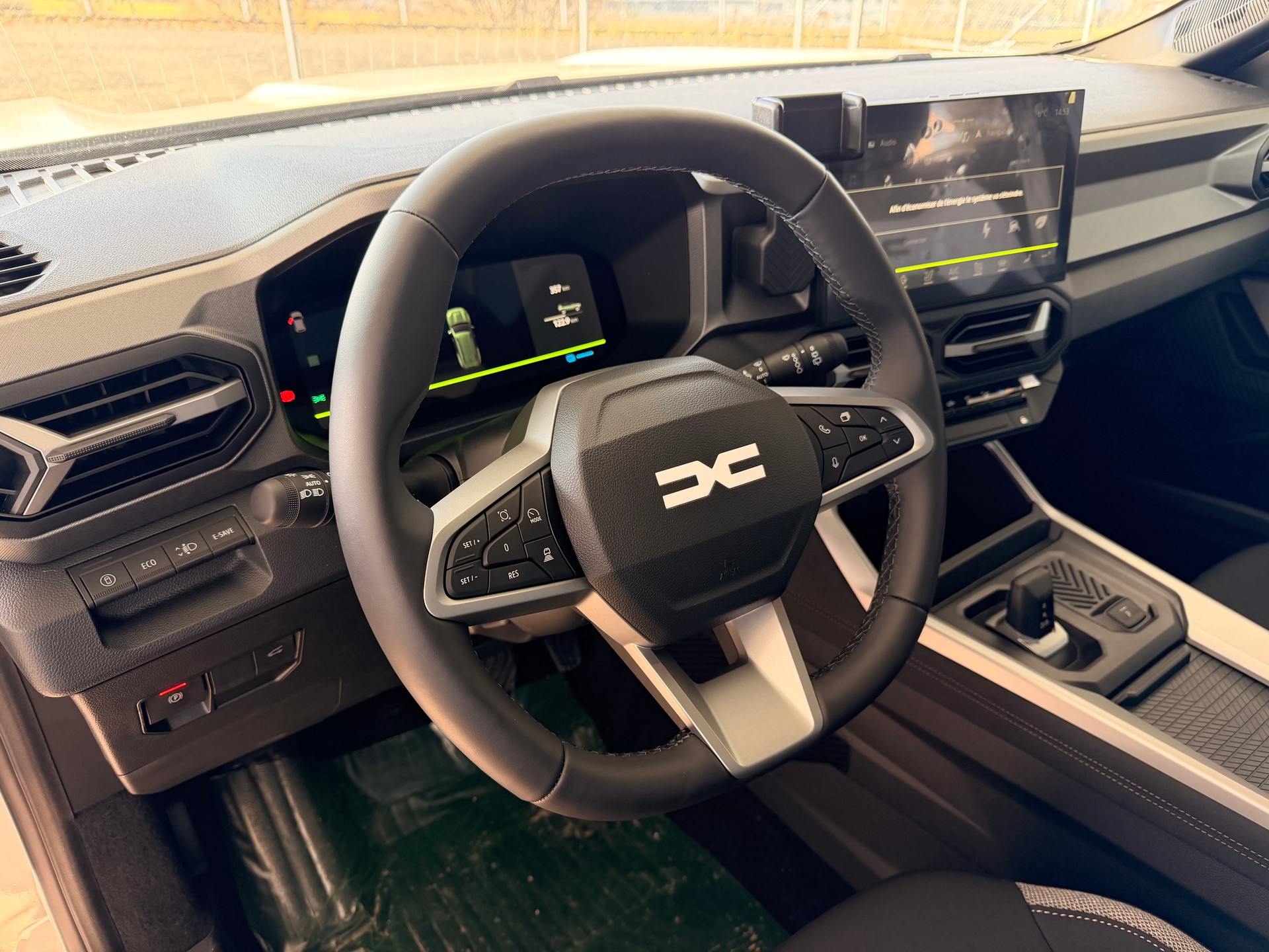 DACIA BIGSTER journey hybrid 155-image-5