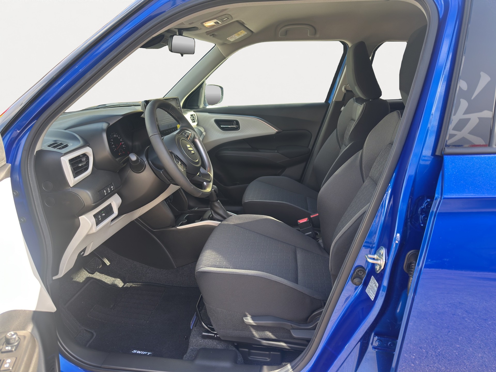 SUZUKI Swift 1.2 Sakura Top Hybrid CVT-image-4