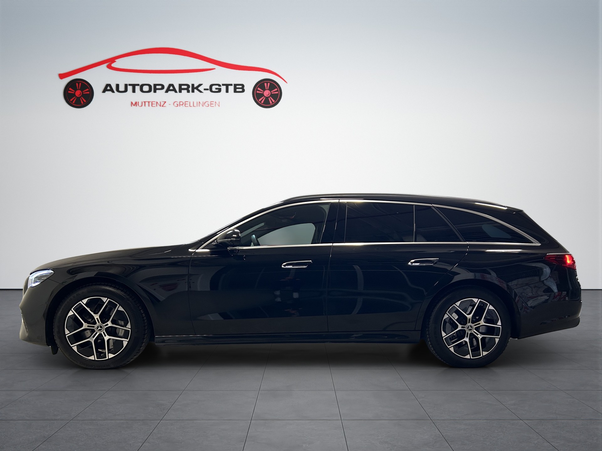 MERCEDES-BENZ E 450 d T 4Matic 9G-Tronic Avantgarde Line-showroom-element-3