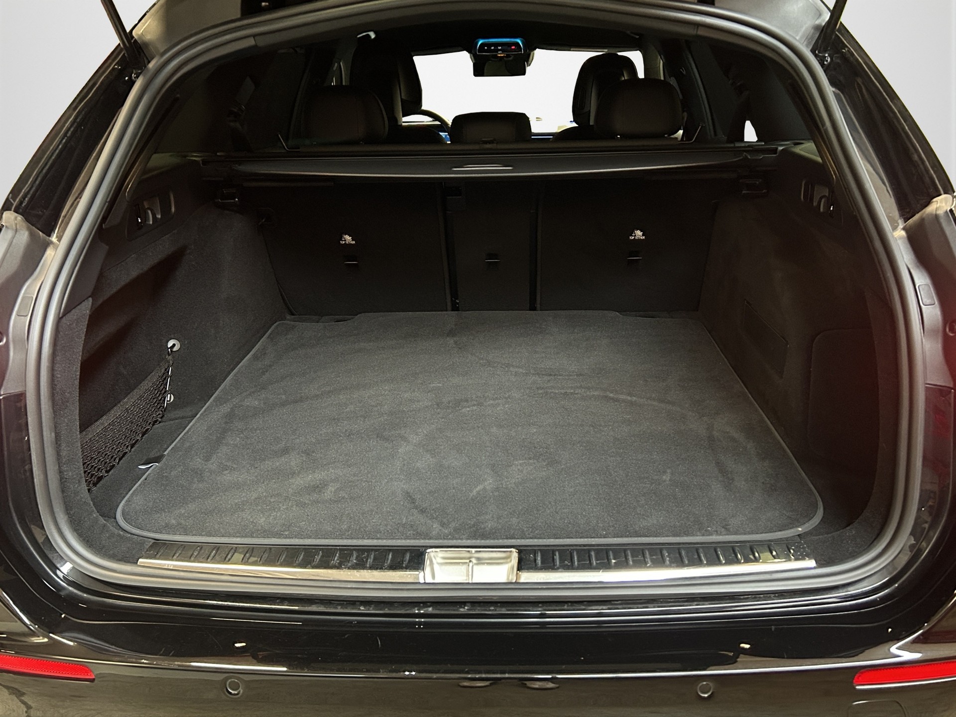 MERCEDES-BENZ E 450 d T 4Matic 9G-Tronic Avantgarde Line-image-20