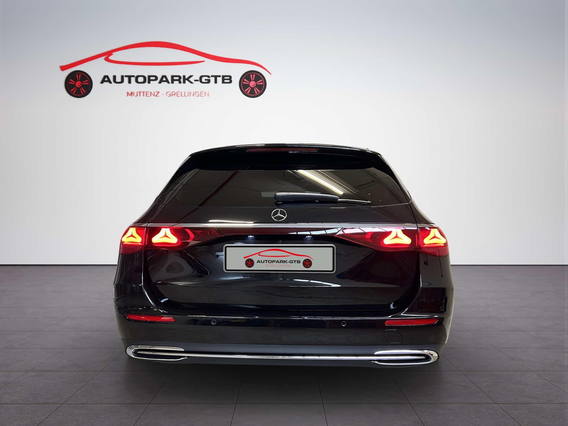 MERCEDES-BENZ E 450 d T 4Matic 9G-Tronic Avantgarde Line-image-6