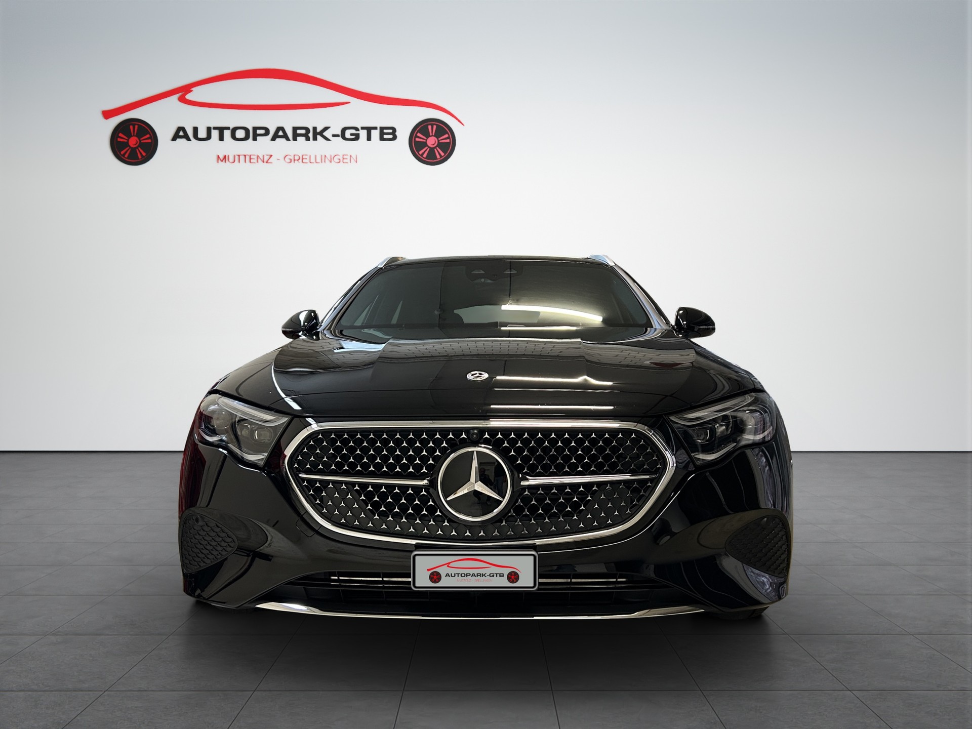 MERCEDES-BENZ E 450 d T 4Matic 9G-Tronic Avantgarde Line-showroom-element-2