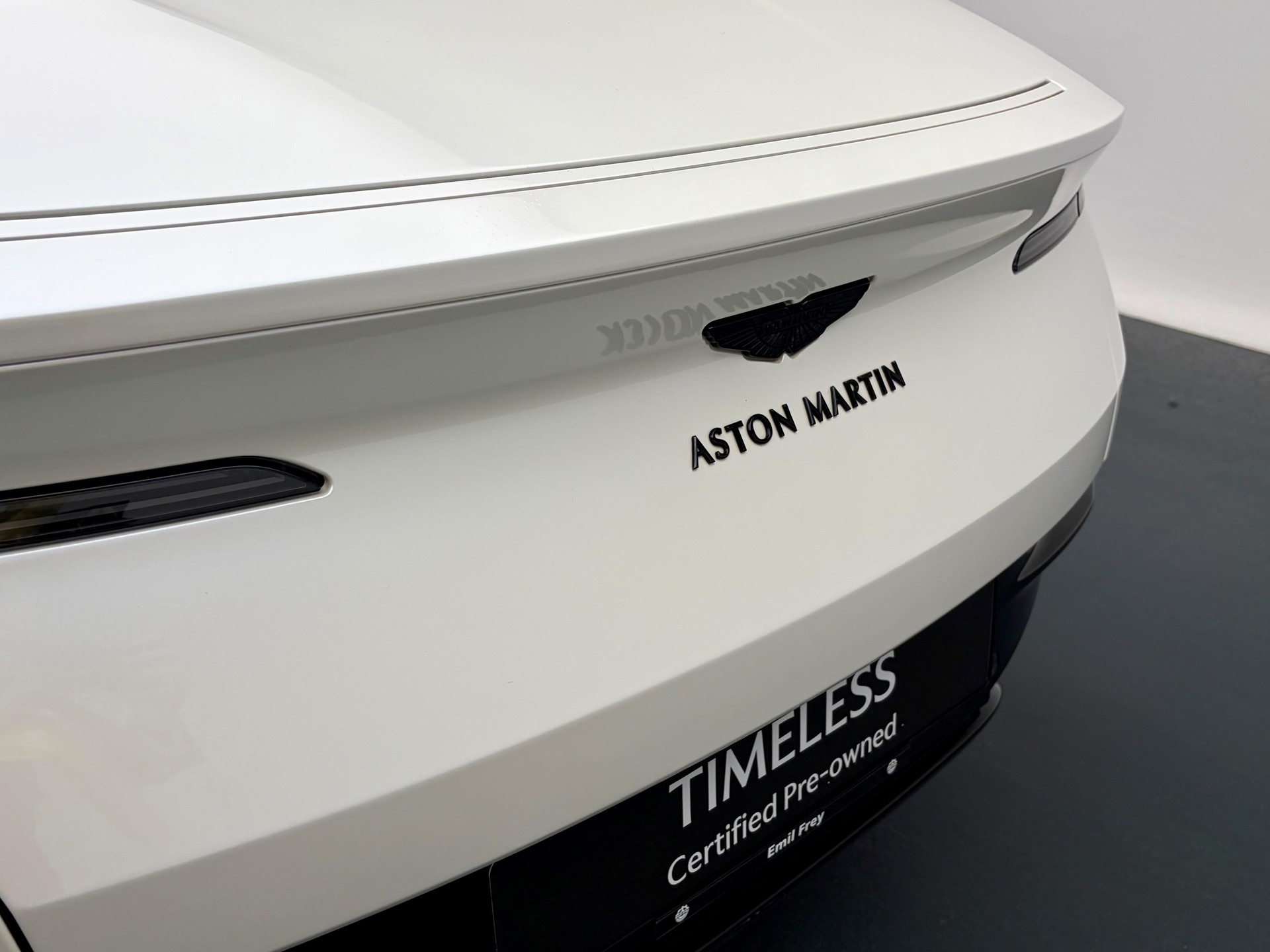 ASTON MARTIN DB11 Volante 4.0 V8 Bi-Turbo-image-22