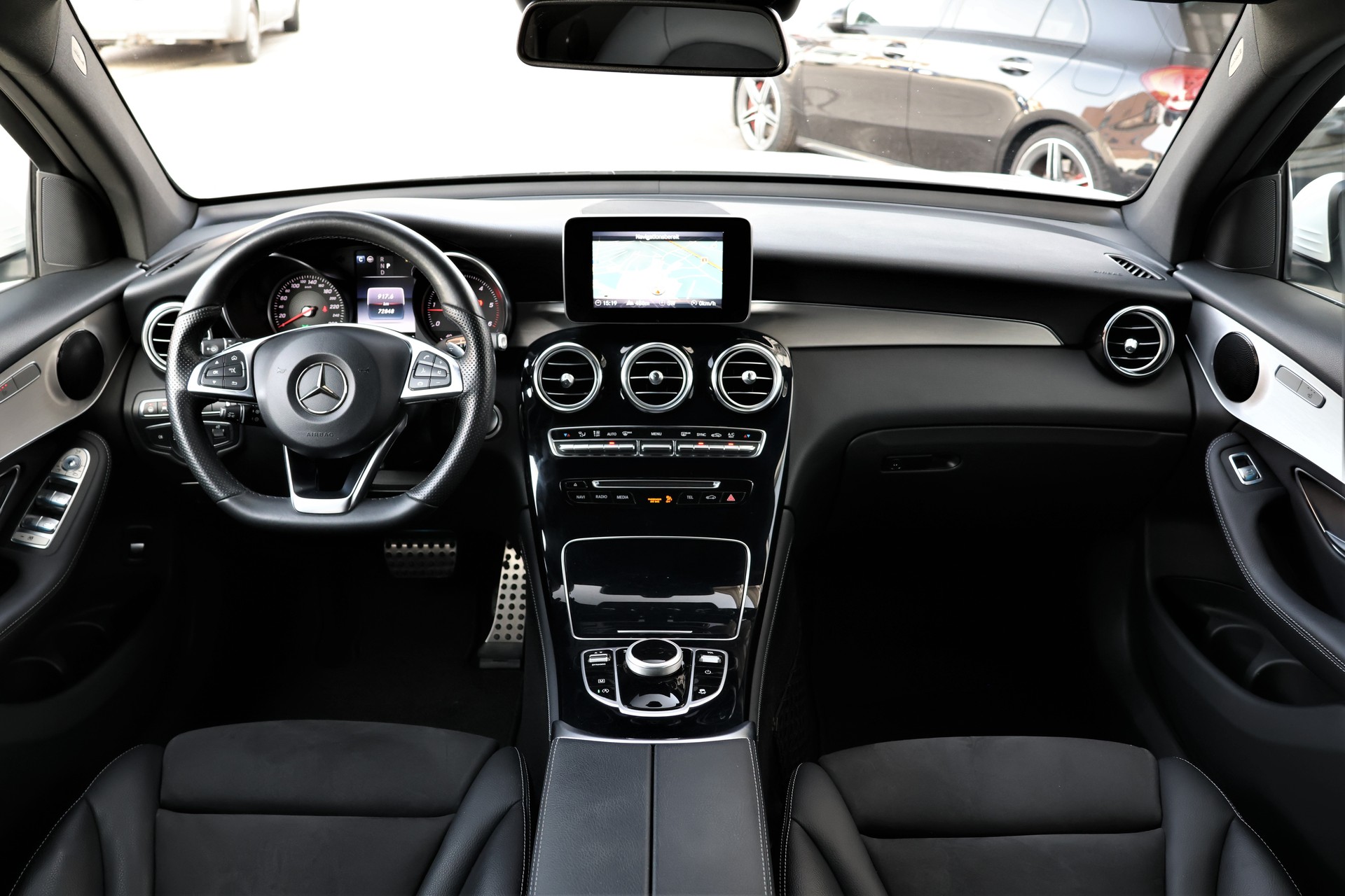 MERCEDES-BENZ GLC 250 d AMG Line 4Matic 9G-Tronic (CH)-image-15