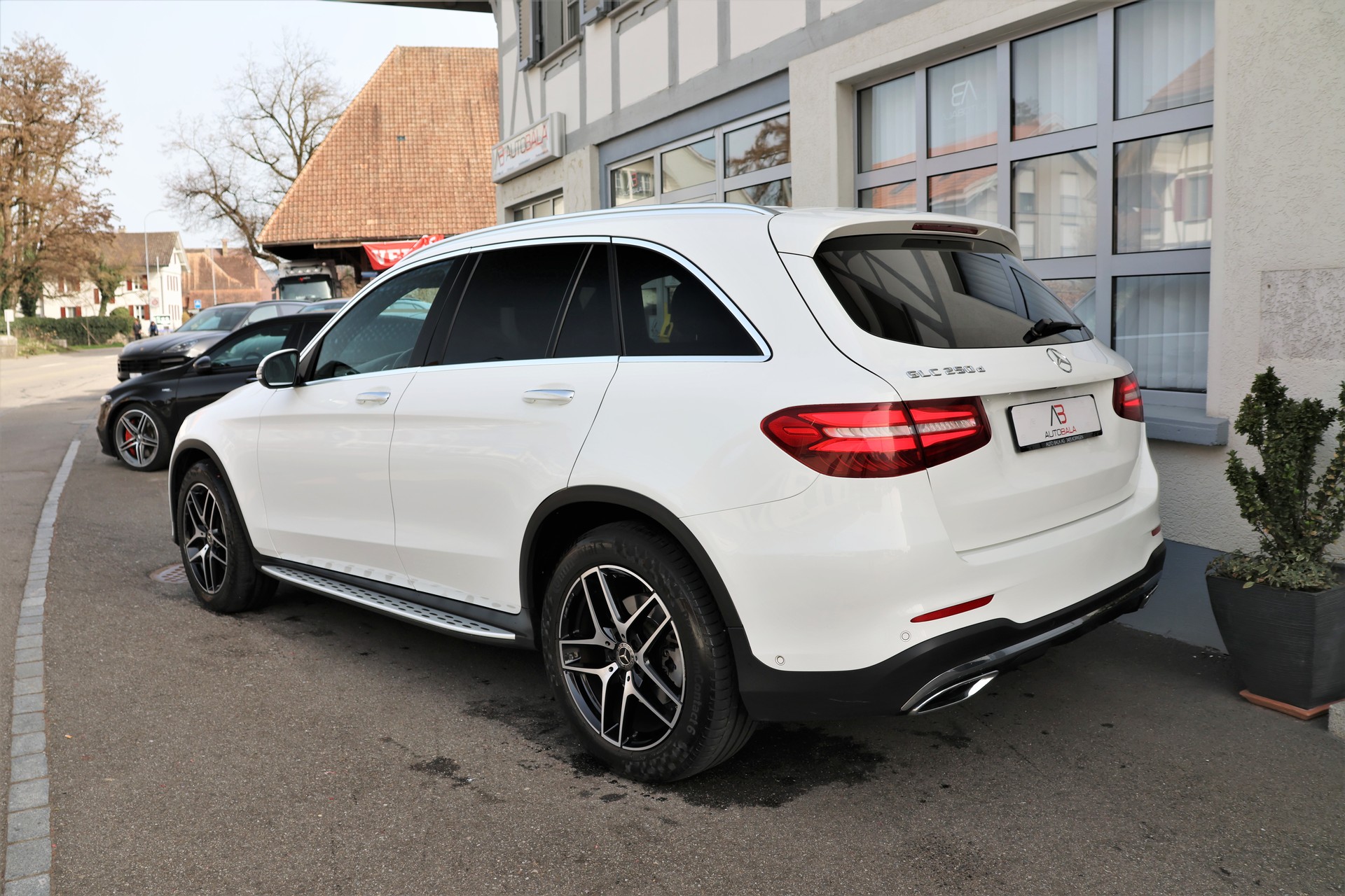 MERCEDES-BENZ GLC 250 d AMG Line 4Matic 9G-Tronic (CH)-image-6