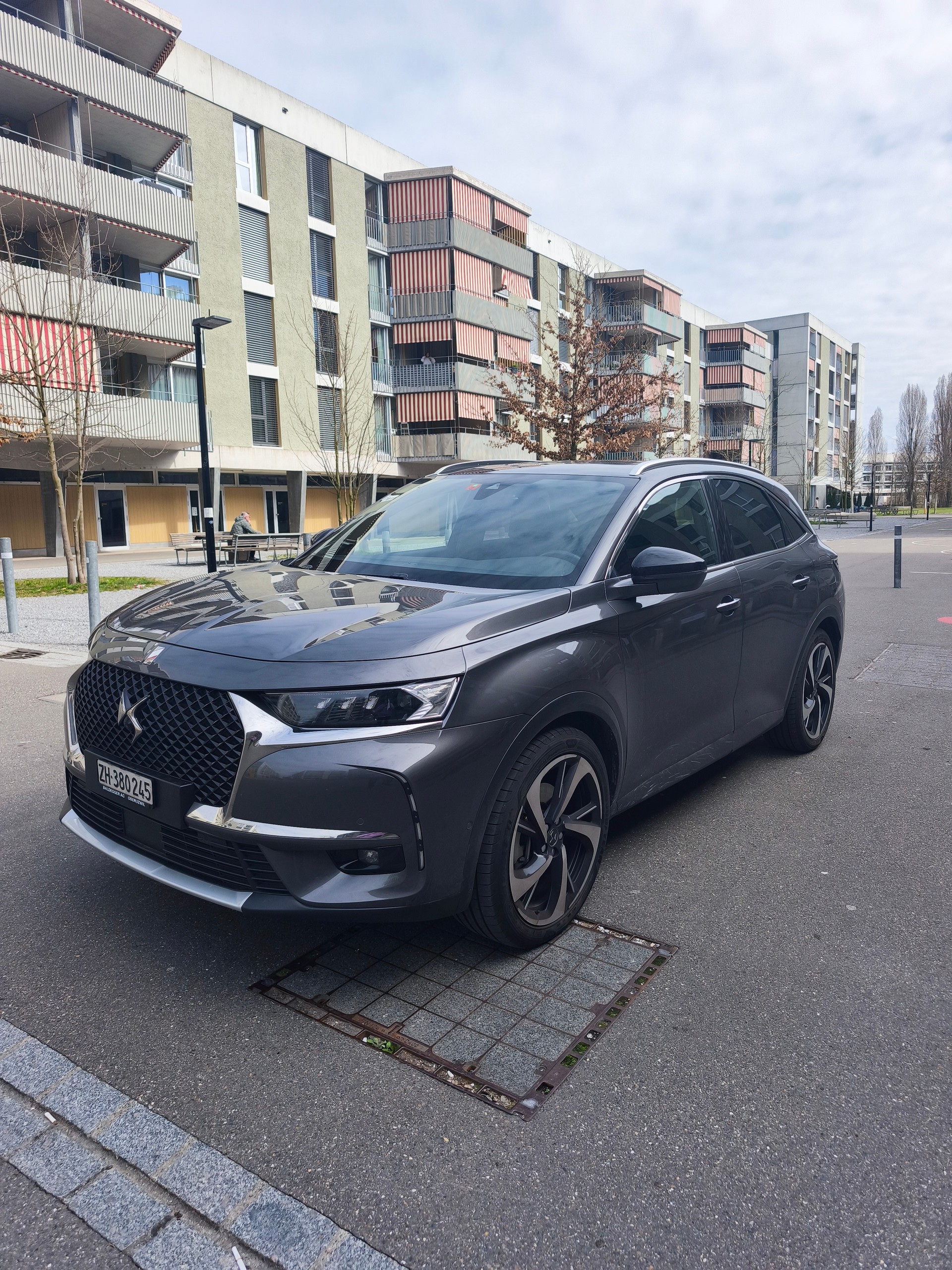 DS AUTOMOBILES DS 7 Crossback E-Tense 300 4x4 Rivoli-image-3