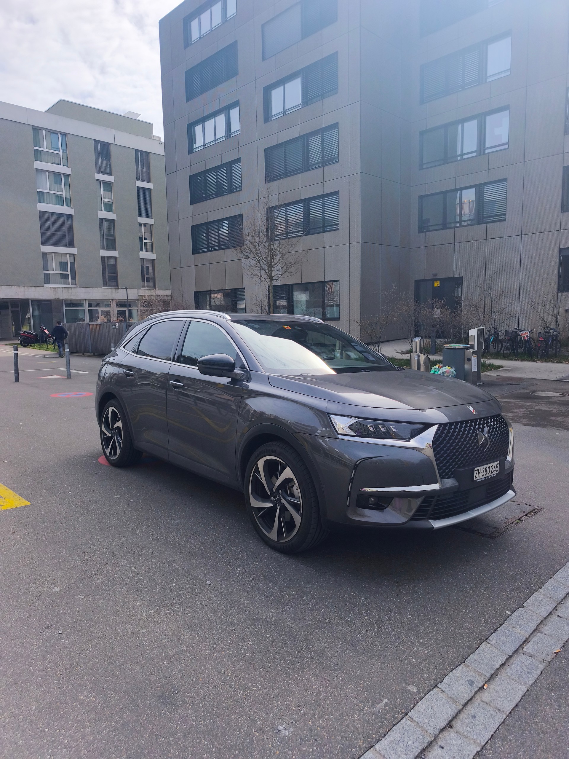 DS AUTOMOBILES DS 7 Crossback E-Tense 300 4x4 Rivoli-image-4