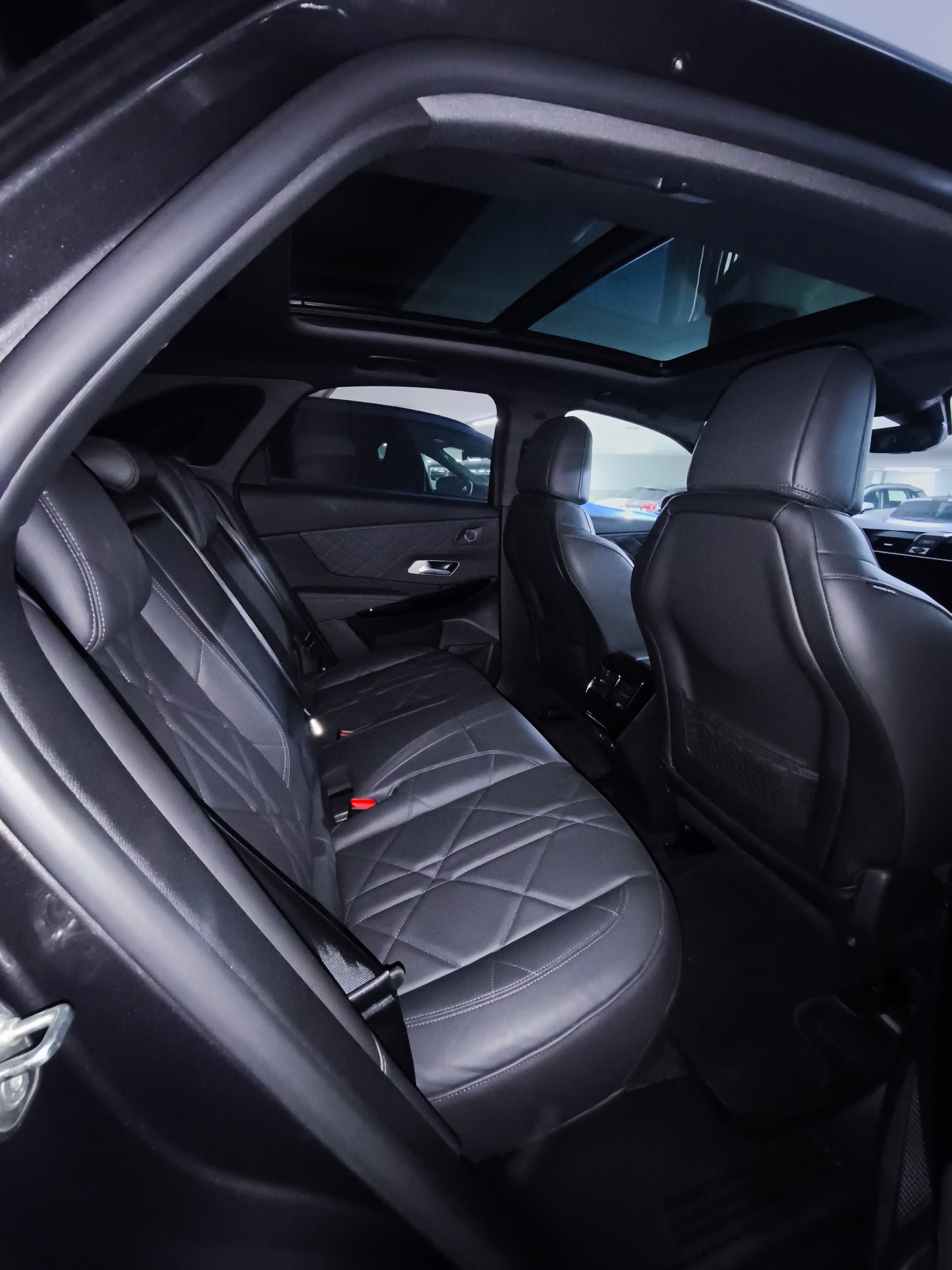 DS AUTOMOBILES DS 7 Crossback E-Tense 300 4x4 Rivoli-image-9