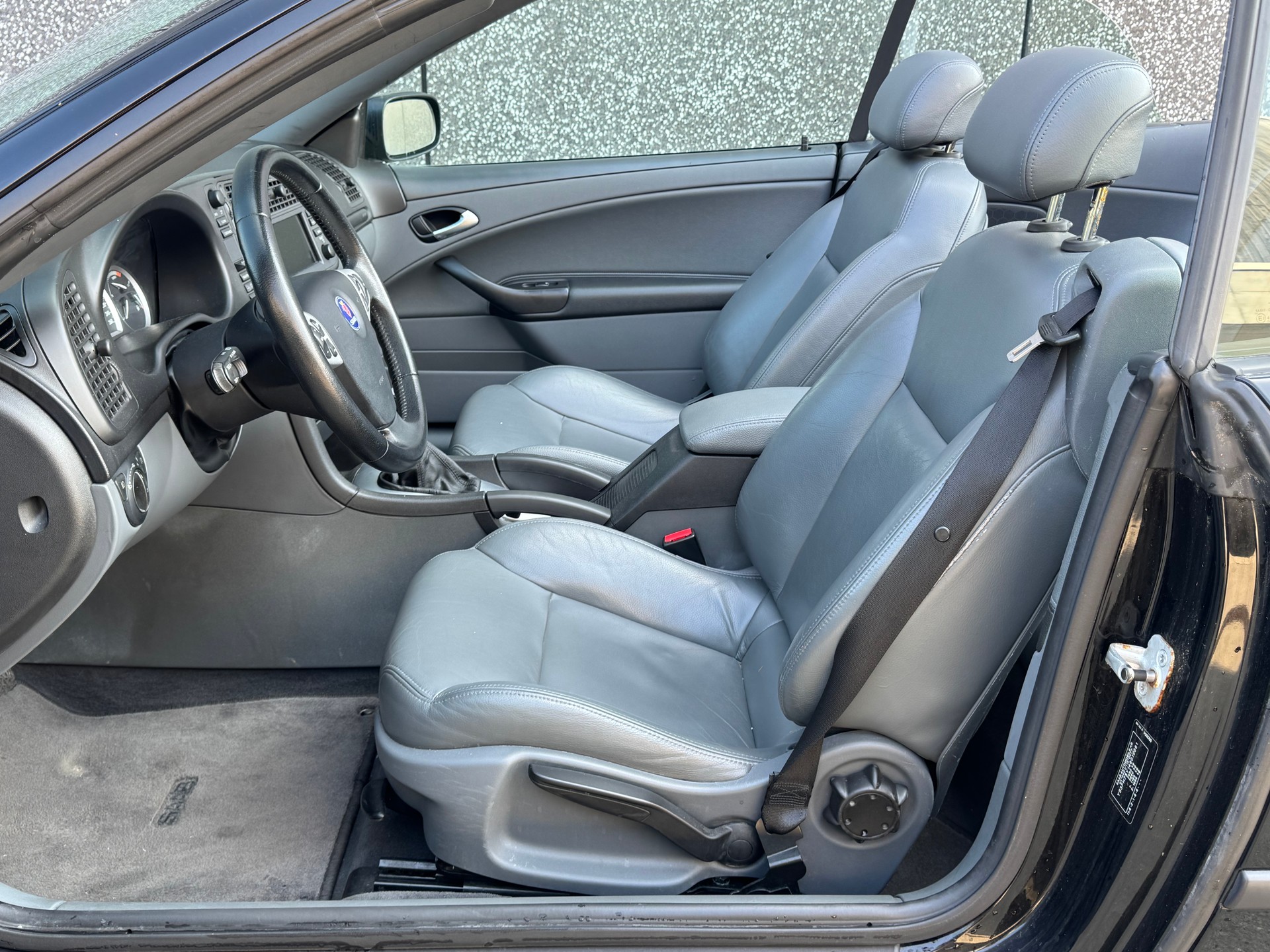 SAAB 9-3 2.0T Aero-image-16