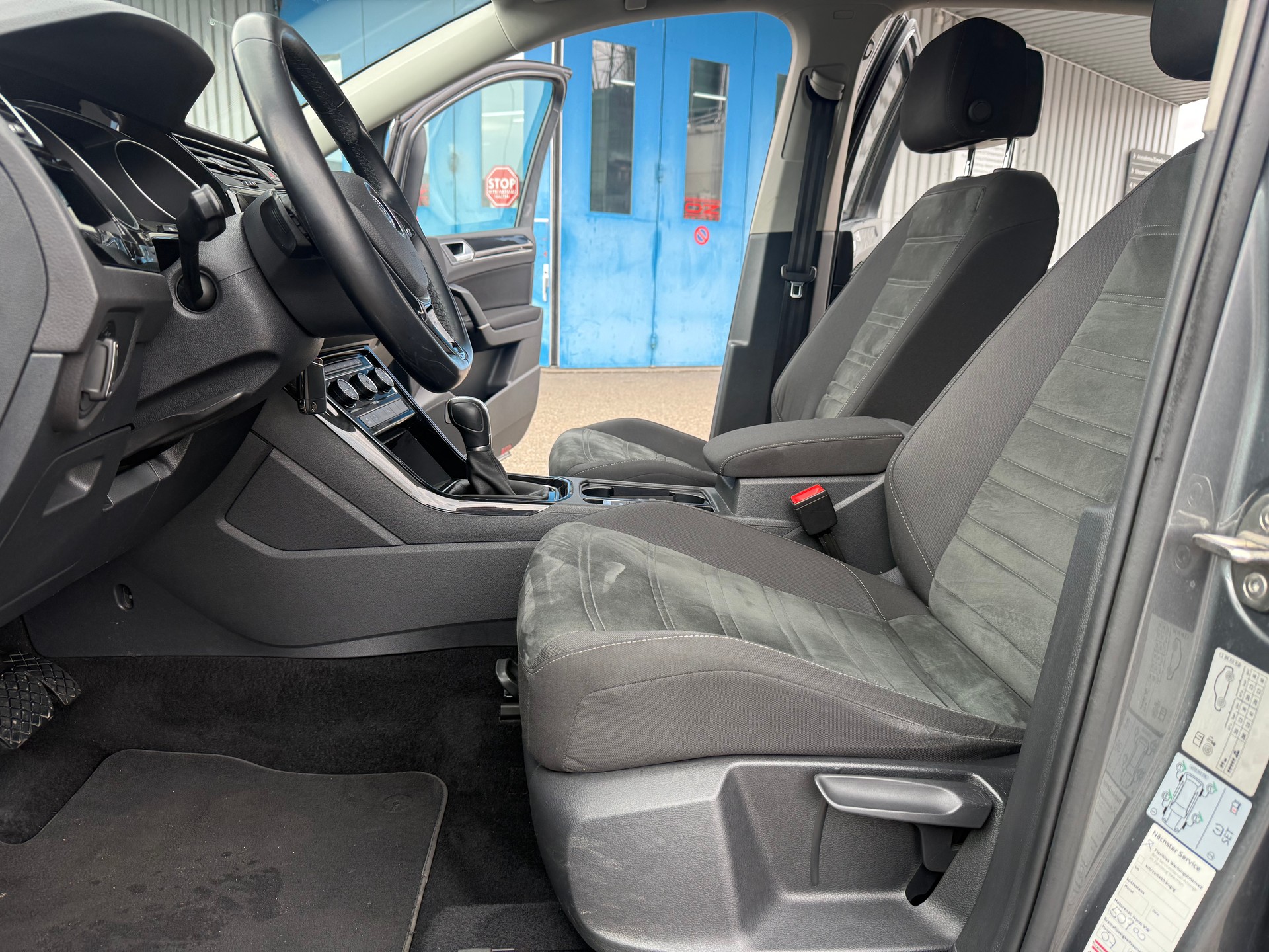 VW Touran 2.0 TDI BlueMotion Technology Highline DSG-image-7