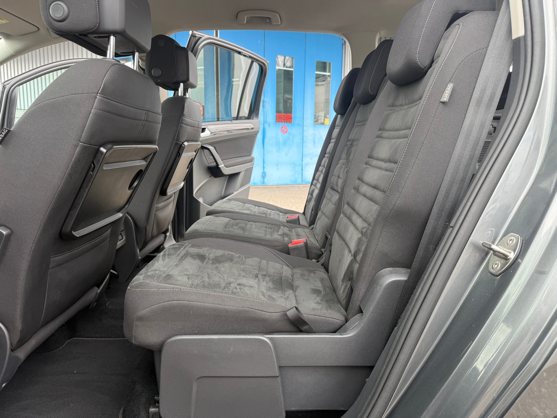 VW Touran 2.0 TDI BlueMotion Technology Highline DSG-image-8