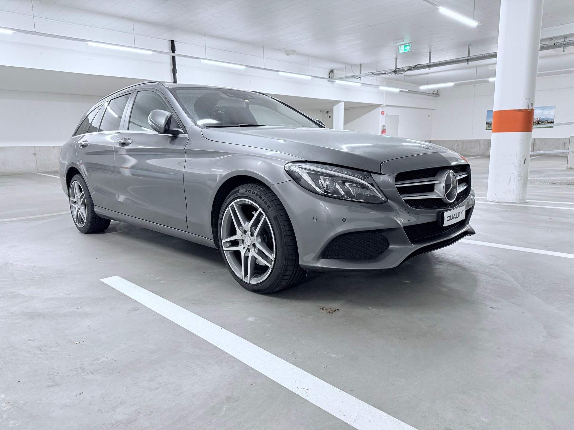 MERCEDES-BENZ C 250 d Swiss Star AMG Line 4Matic 9G-Tronic-image-2