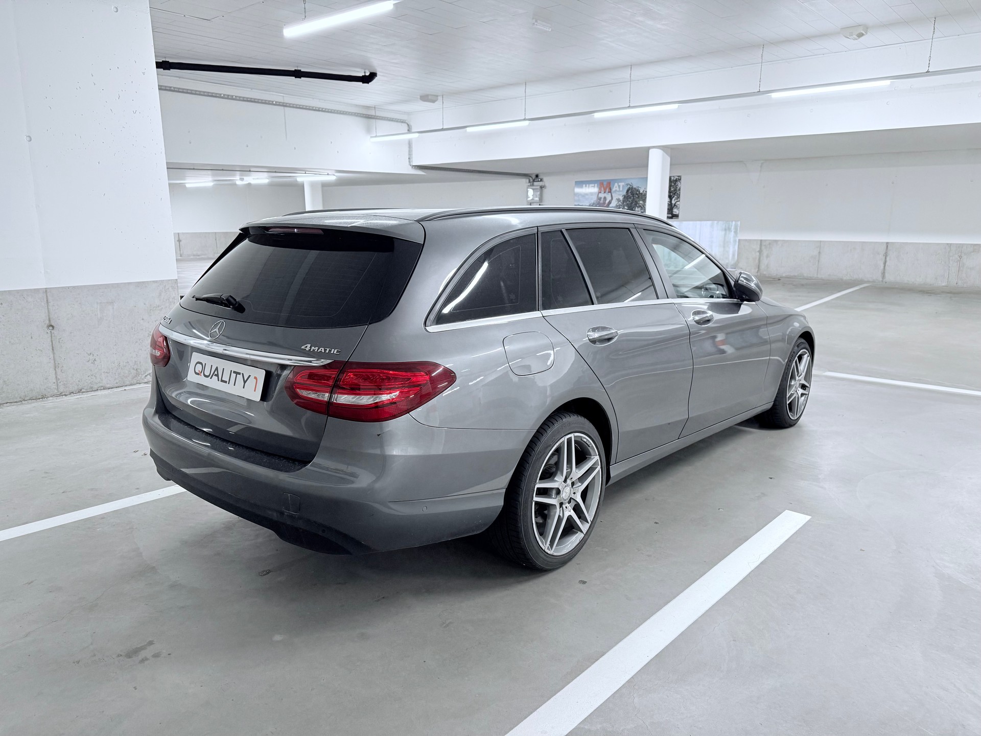 MERCEDES-BENZ C 250 d Swiss Star AMG Line 4Matic 9G-Tronic-image-4