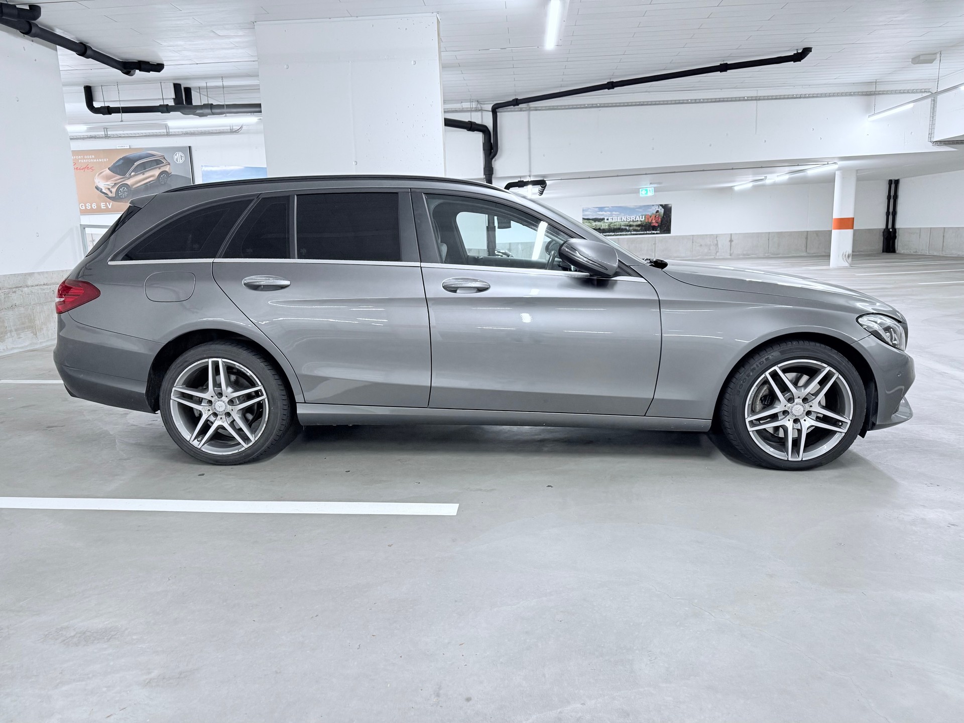 MERCEDES-BENZ C 250 d Swiss Star AMG Line 4Matic 9G-Tronic-image-8
