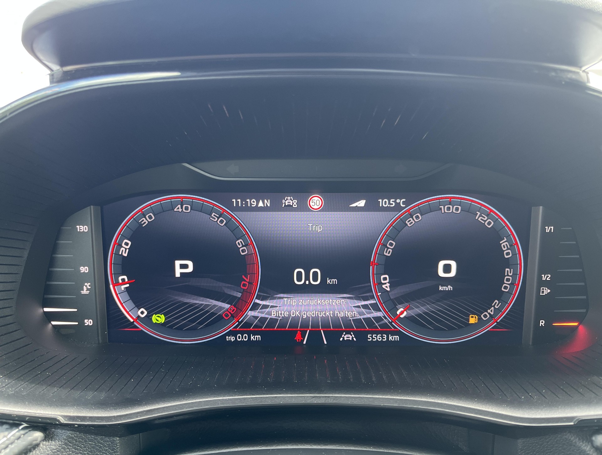 SKODA Fabia 1.0 TSI Monte Carlo DSG-image-13