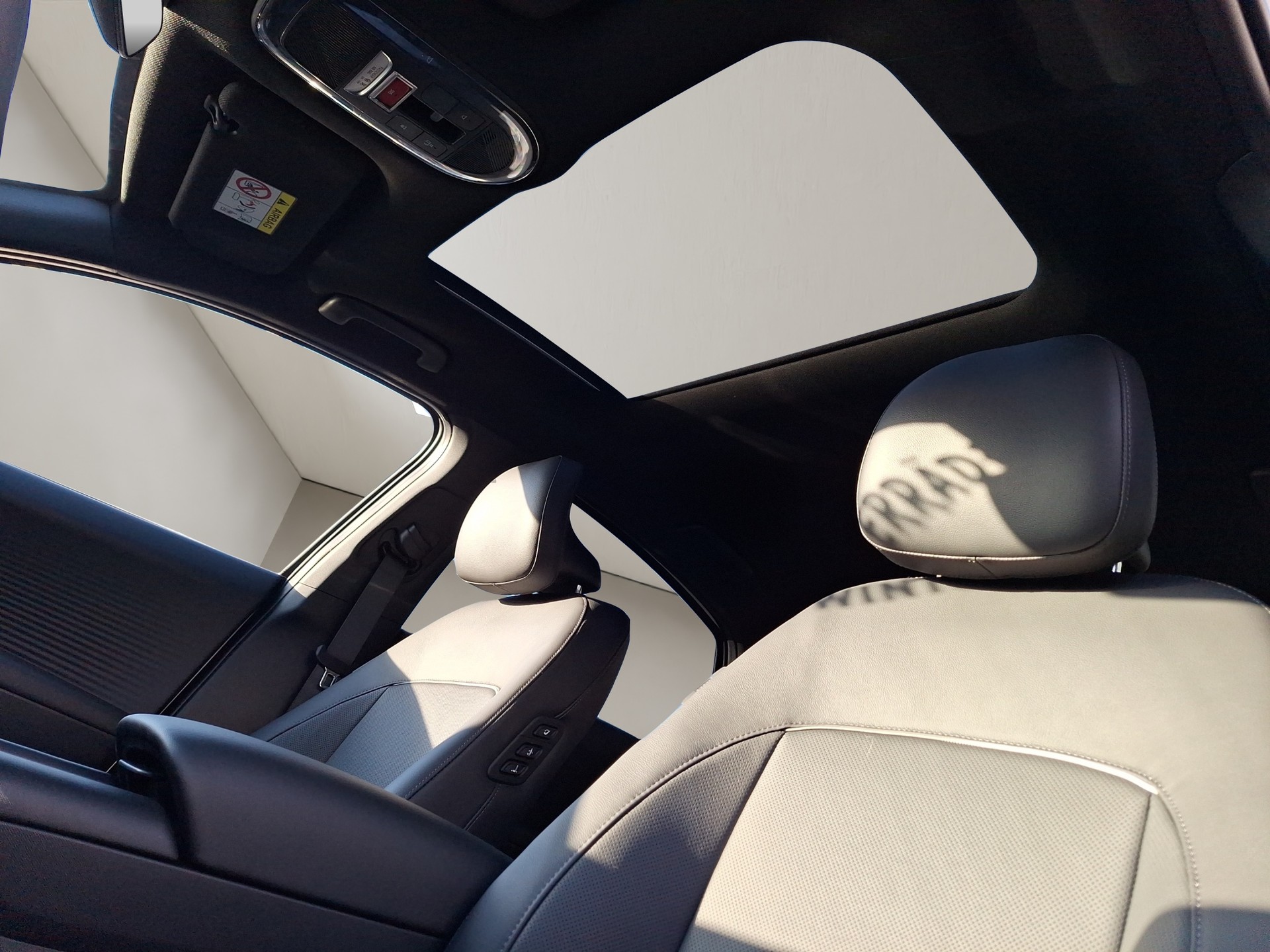 HYUNDAI Ioniq 6 77kWh Launch Edition 4WD-image-16