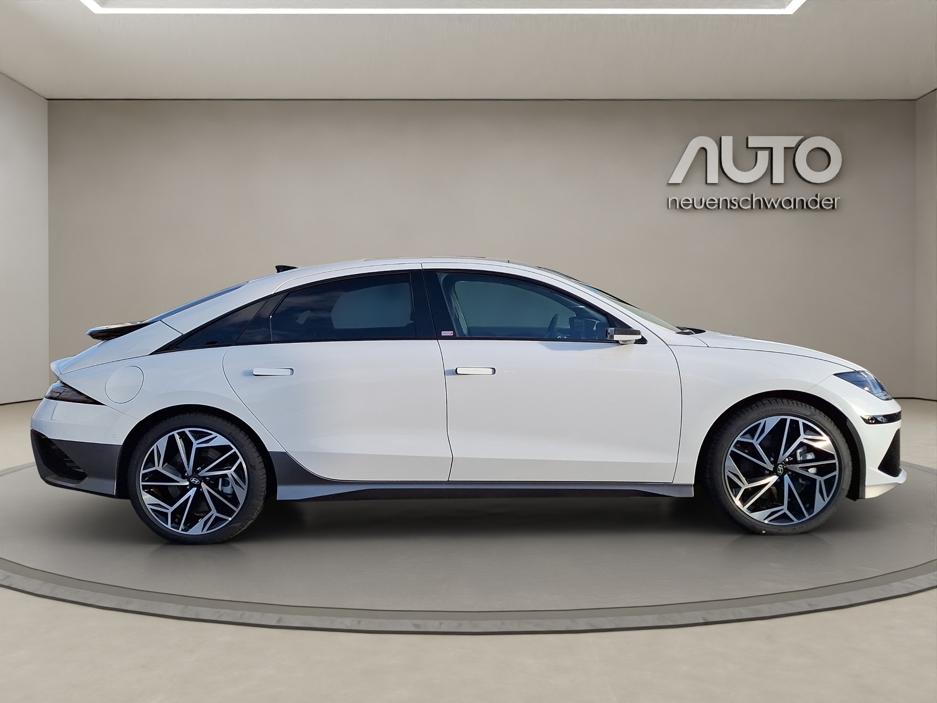 HYUNDAI Ioniq 6 77kWh Launch Edition 4WD-showroom-element-3